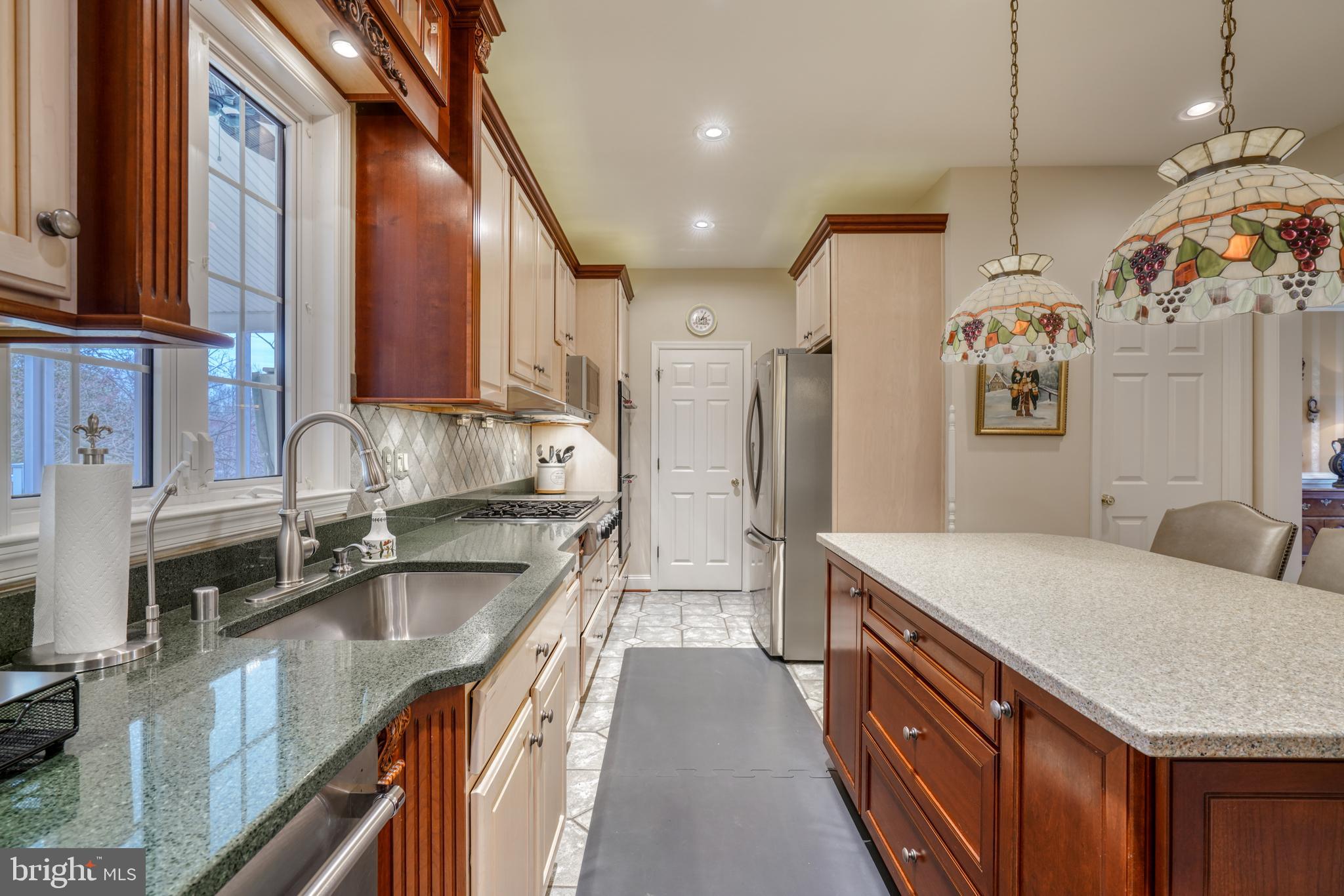 FOXWAY TERR - Residential