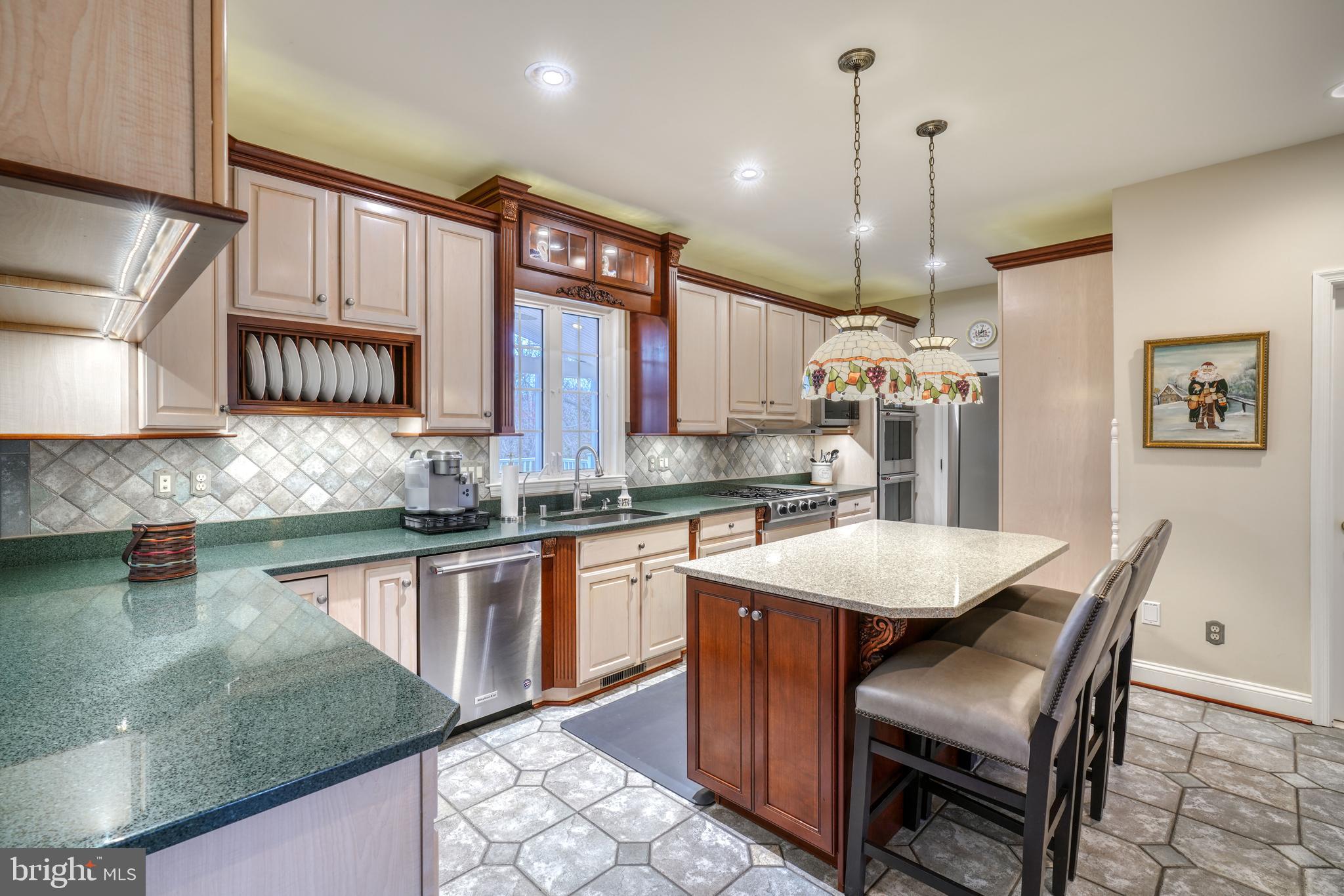 FOXWAY TERR - Residential