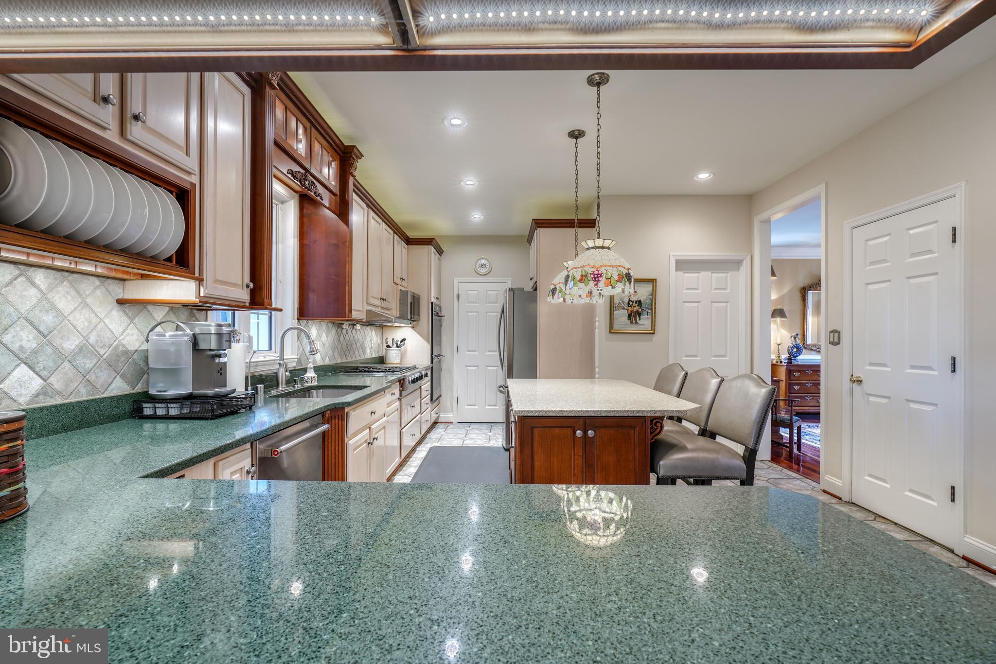 FOXWAY TERR - Residential