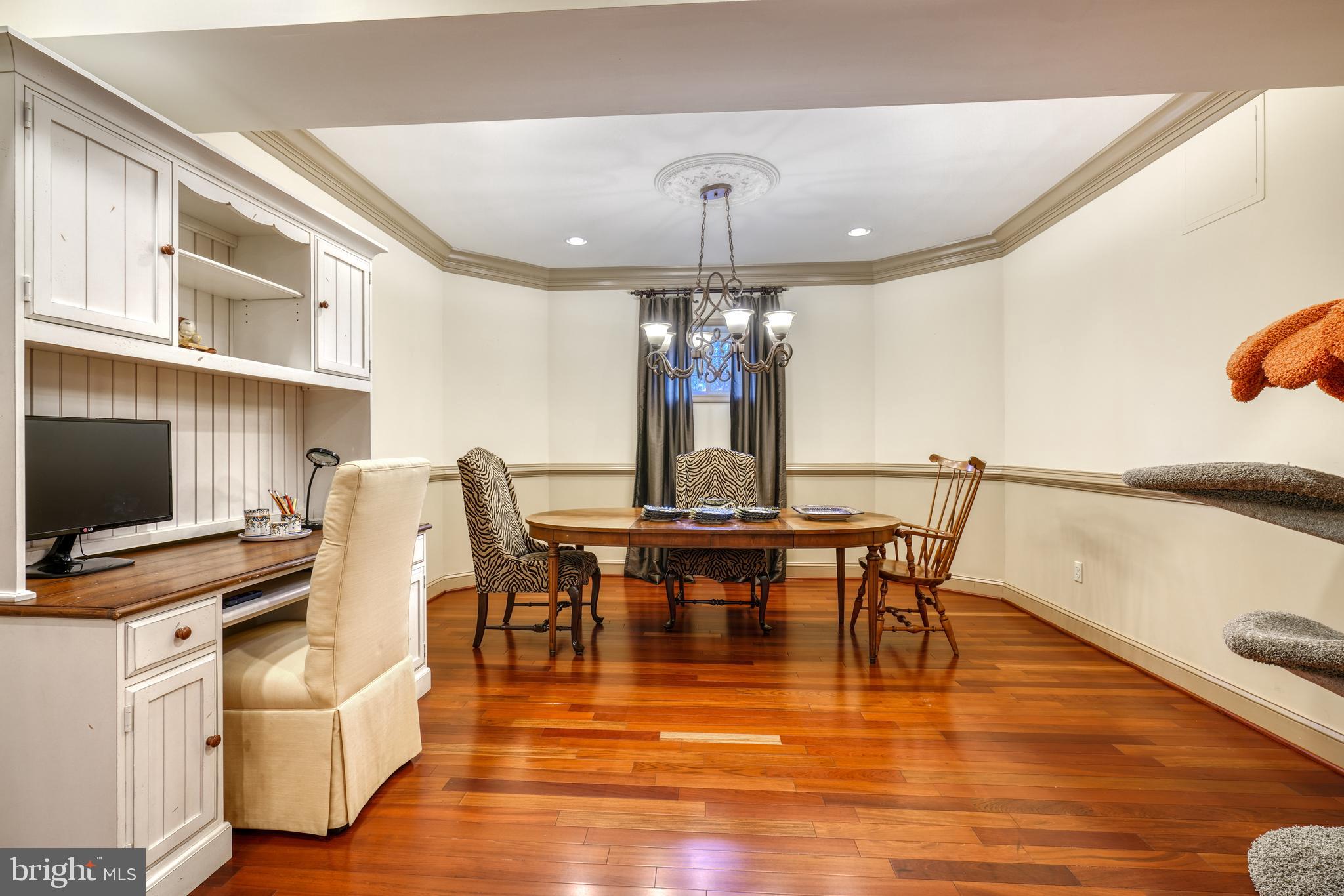 FOXWAY TERR - Residential