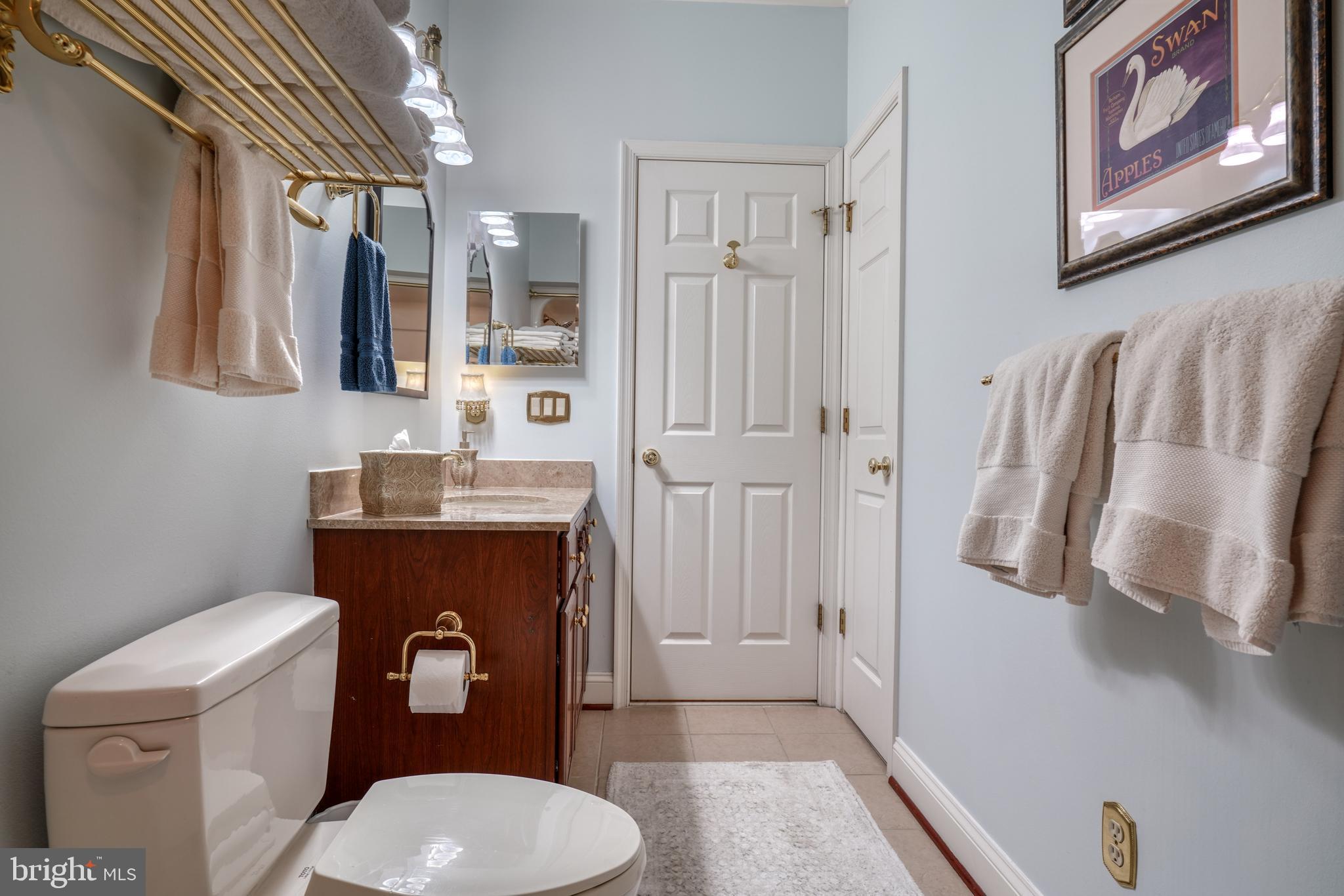 FOXWAY TERR - Residential