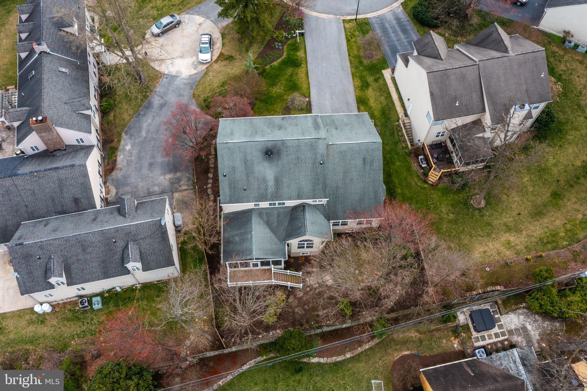 FOXWAY TERR - Residential