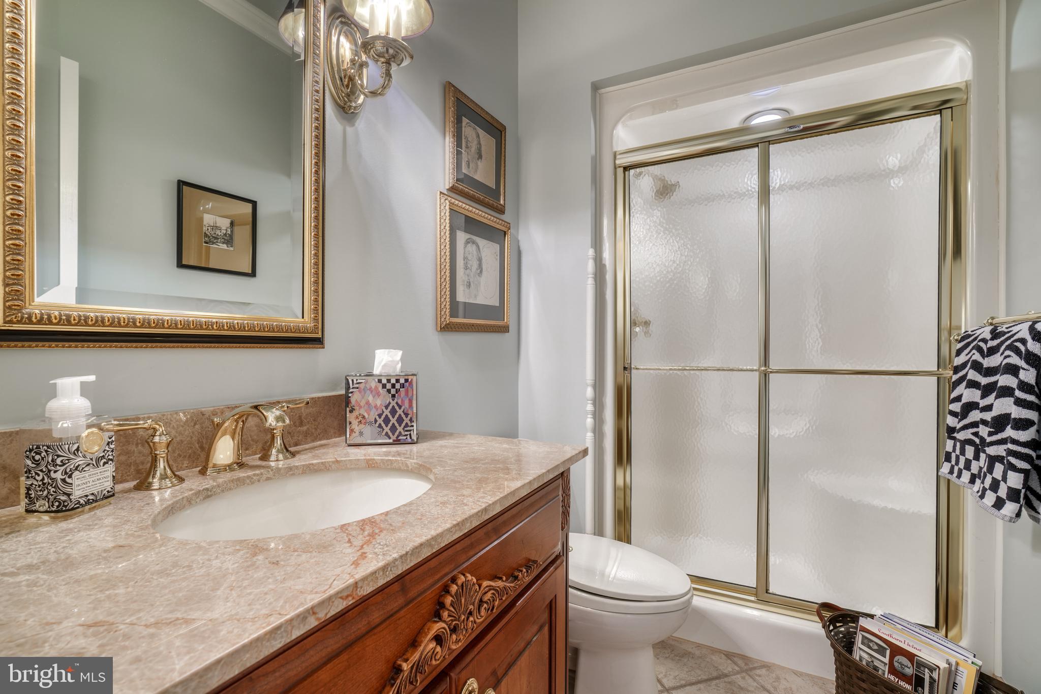 FOXWAY TERR - Residential