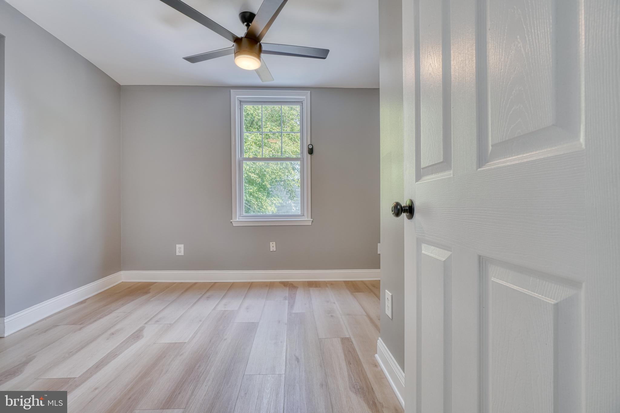 BARCLAY - Residential