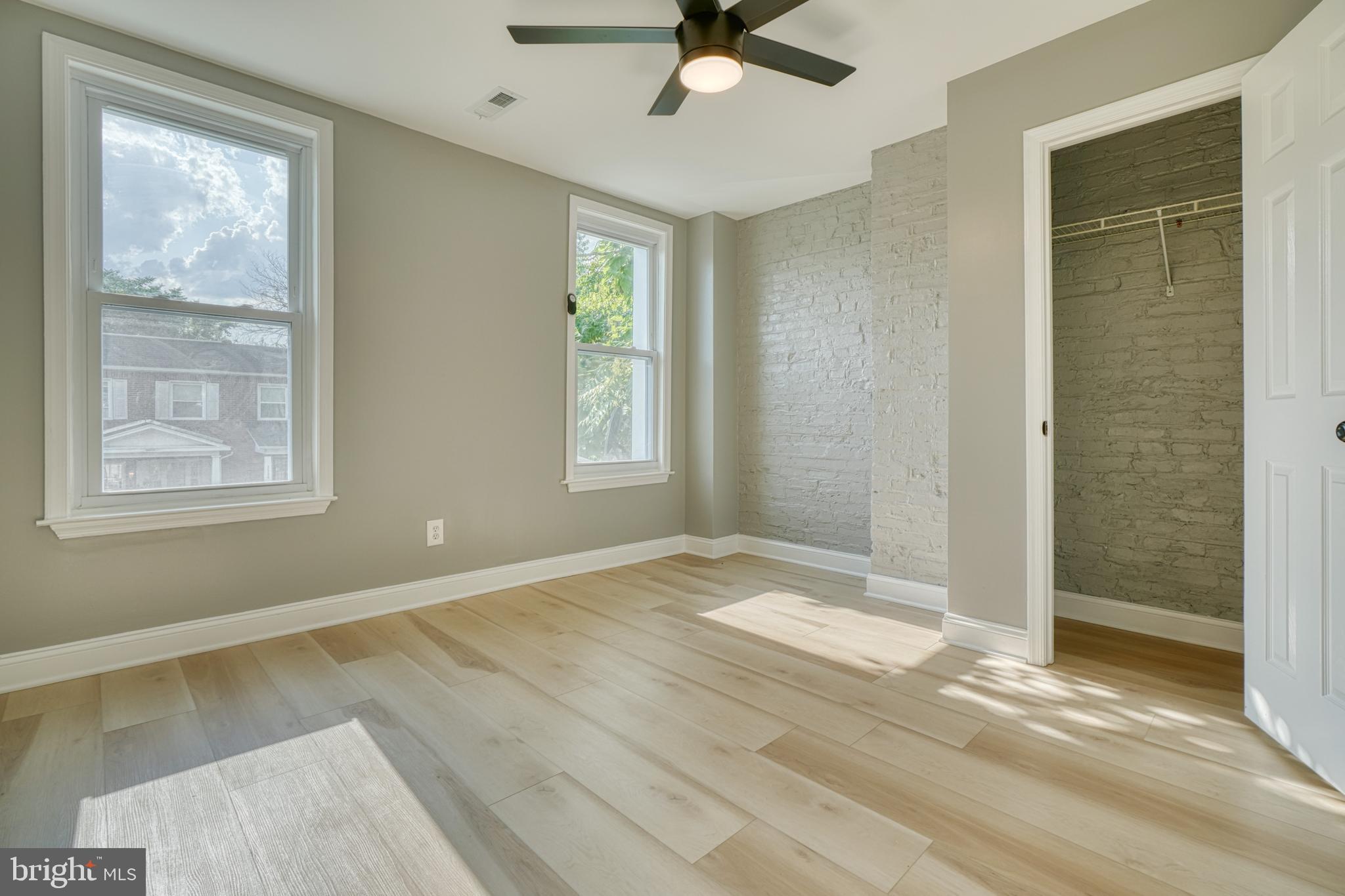 BARCLAY - Residential