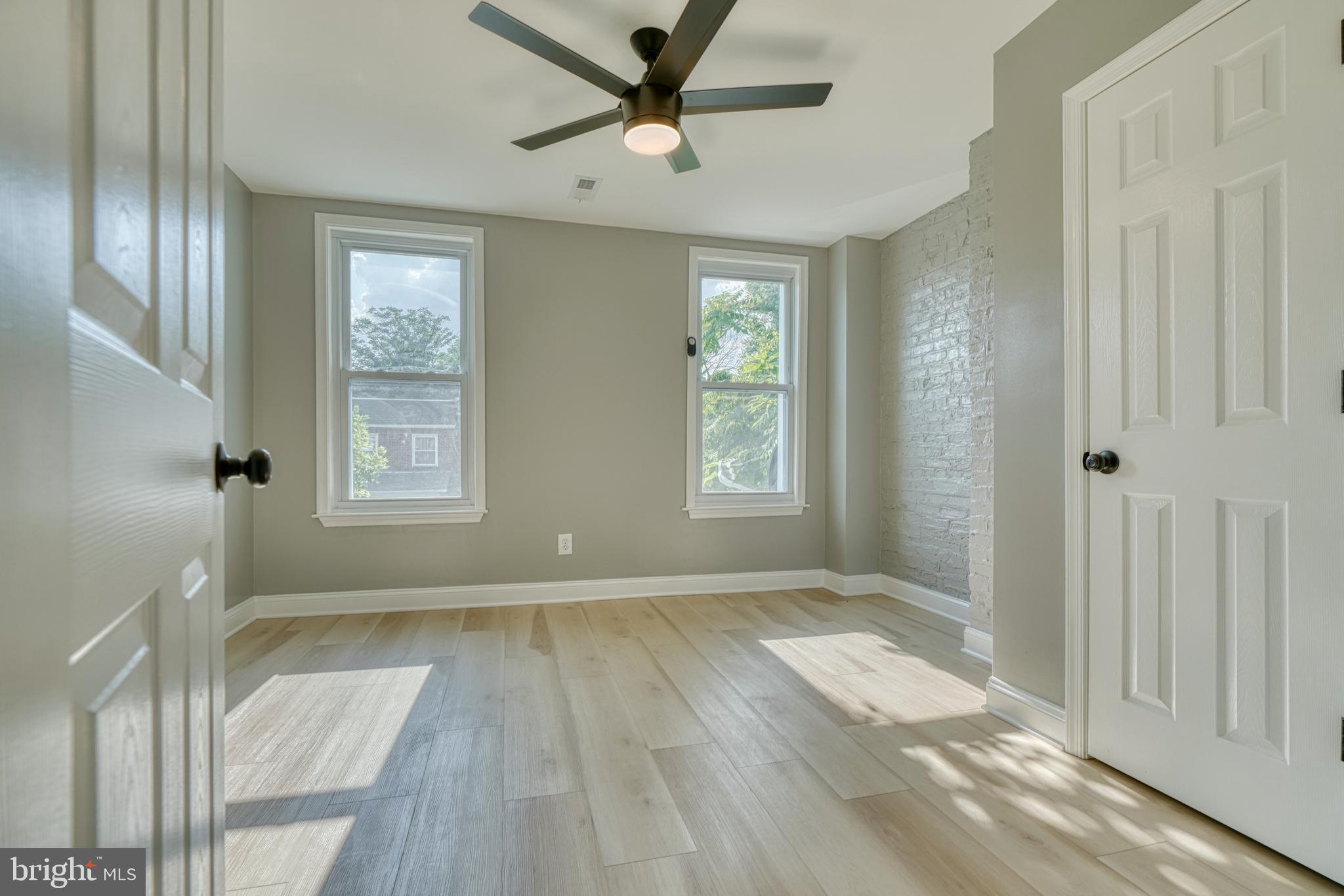 BARCLAY - Residential