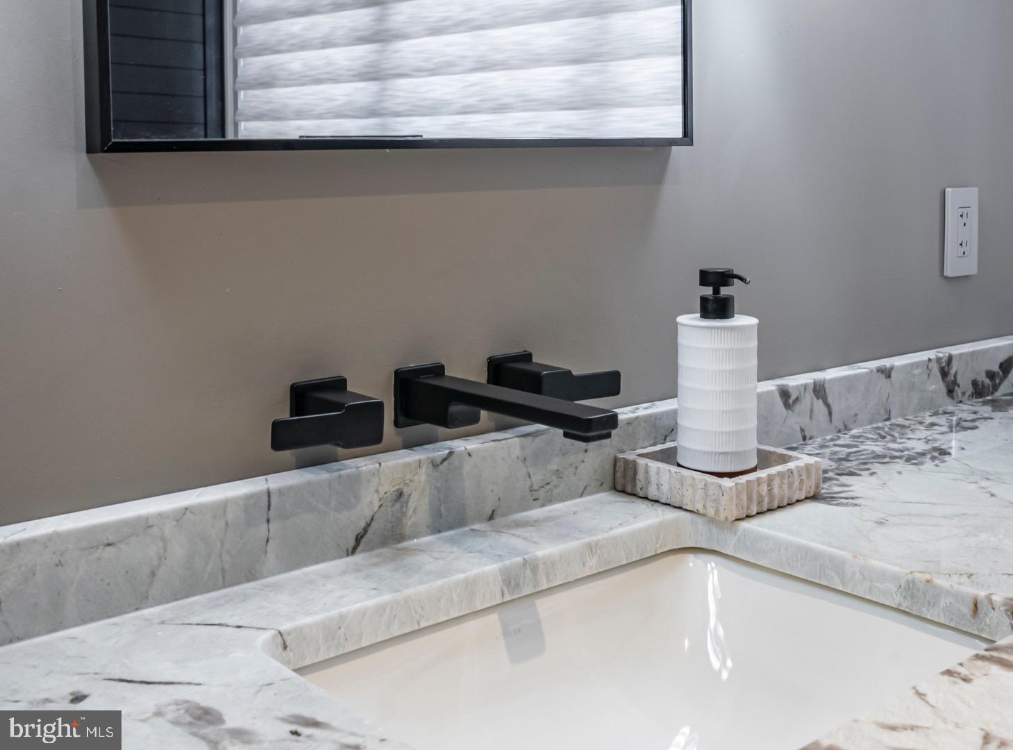 BIRDLAND - Residential