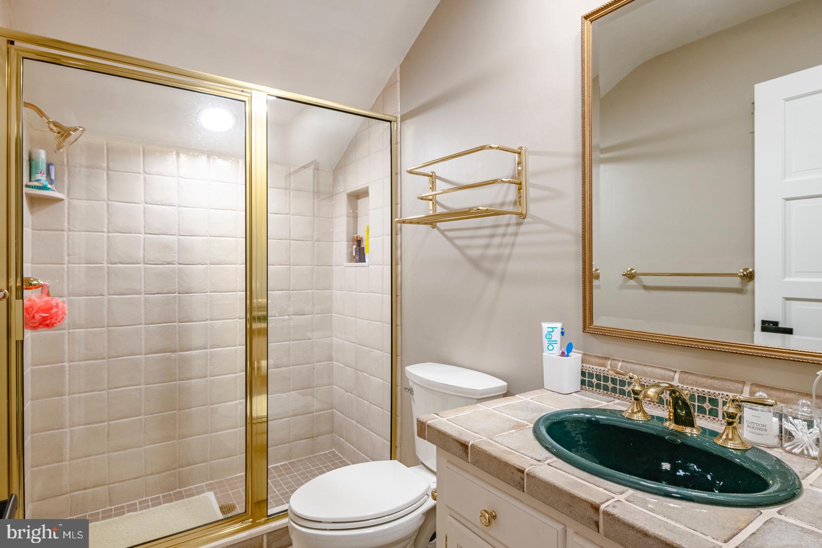 BIRDLAND - Residential