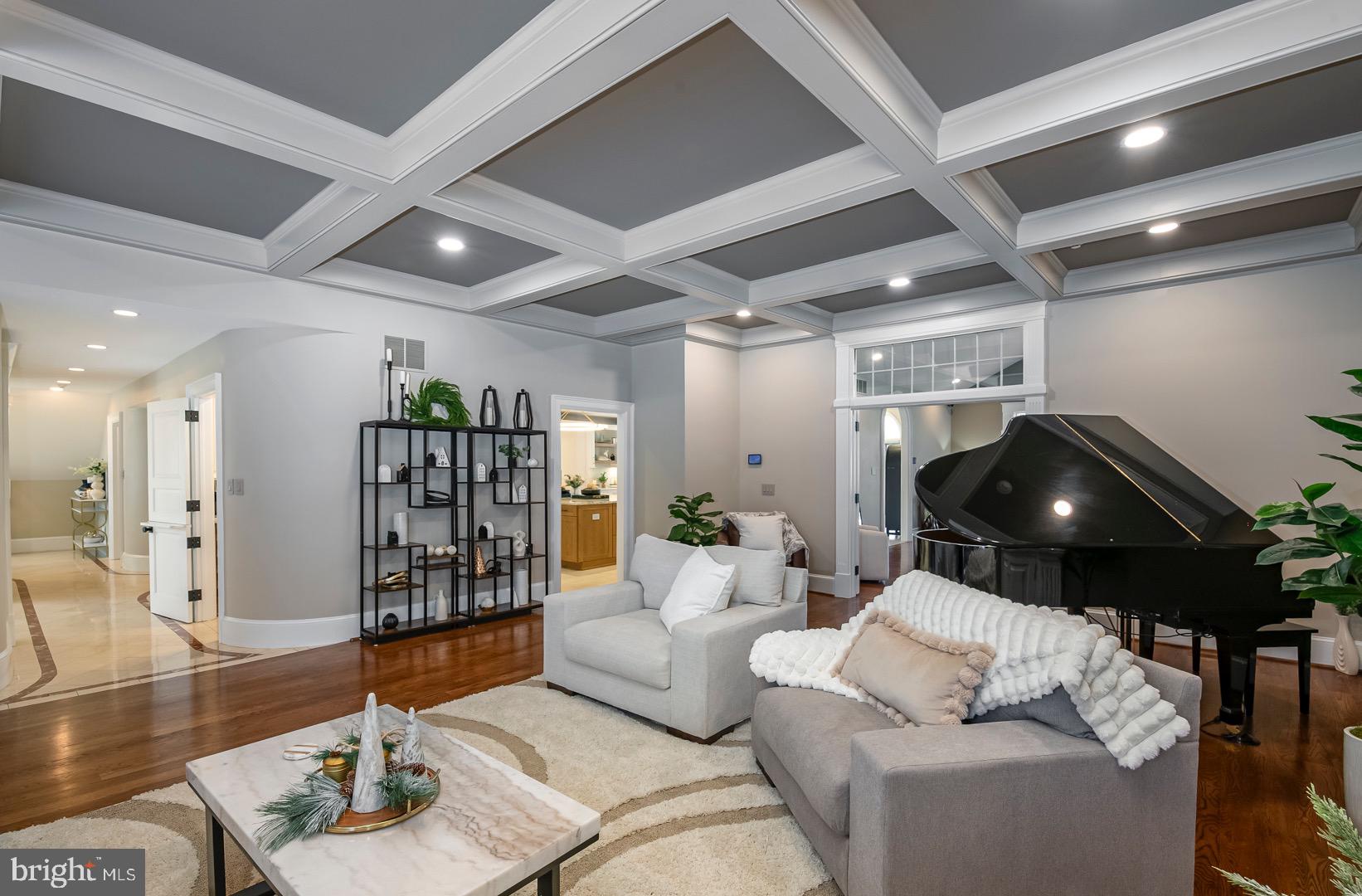 BIRDLAND - Residential