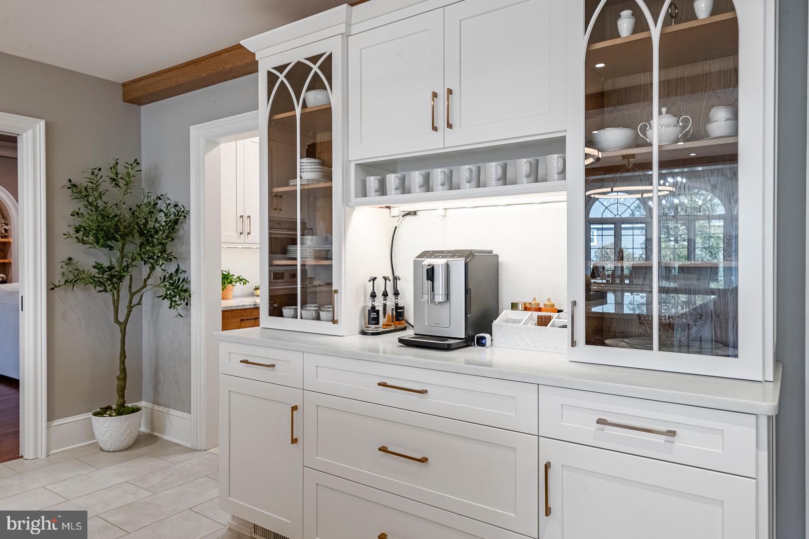 BIRDLAND - Residential