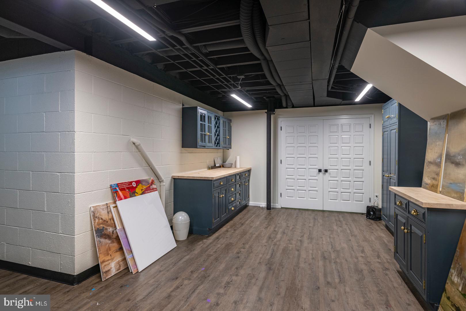 BIRDLAND - Residential