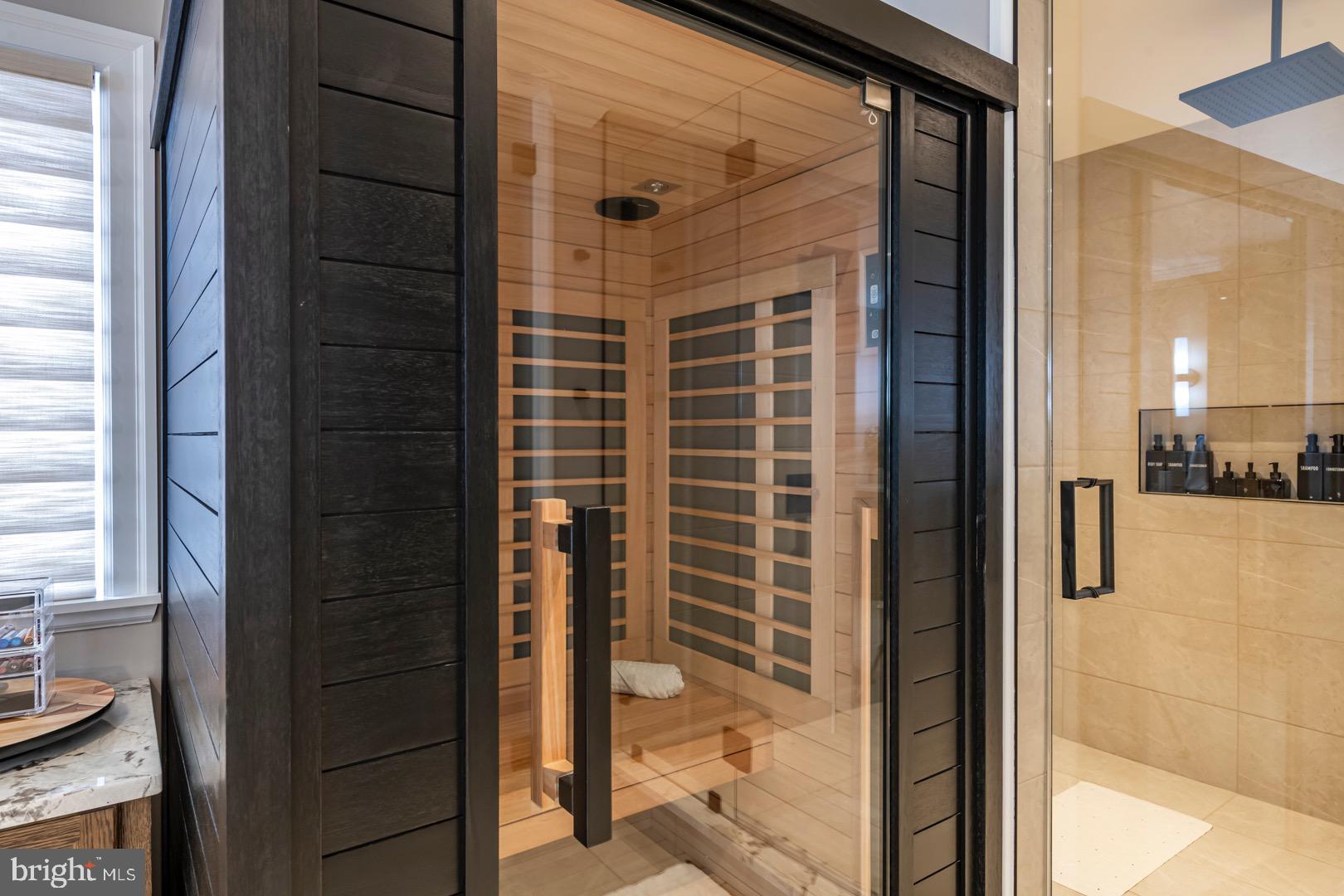 BIRDLAND - Residential