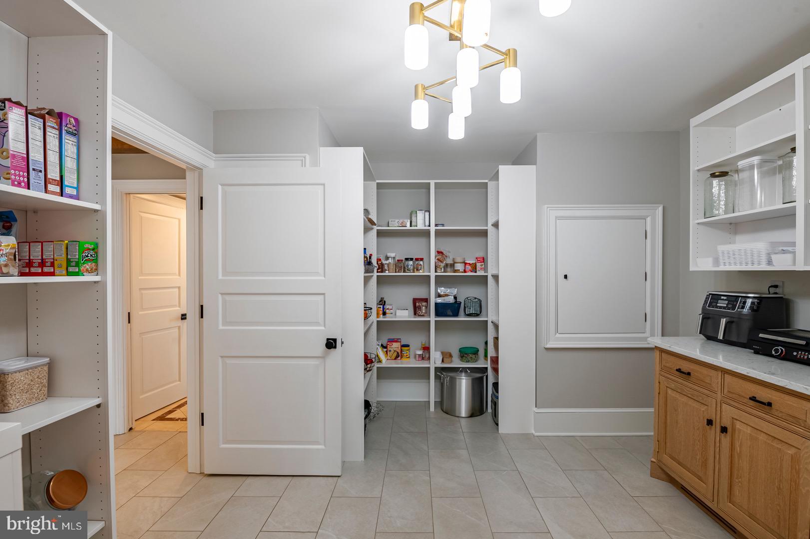 BIRDLAND - Residential