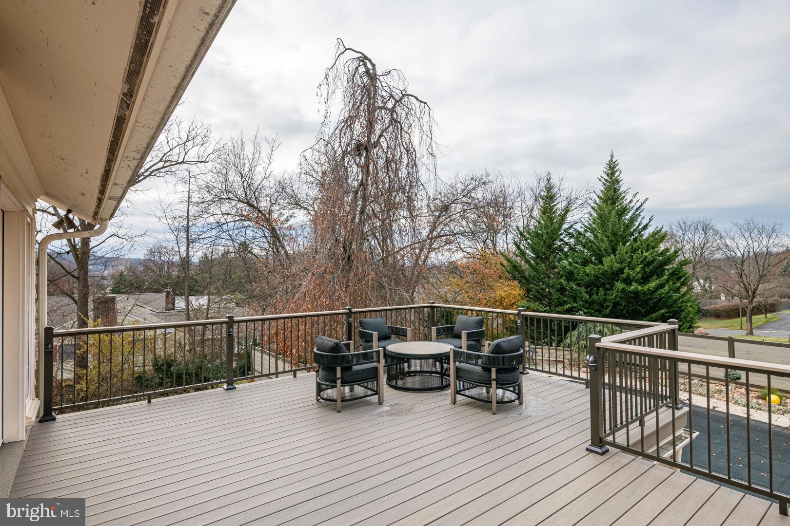 BIRDLAND - Residential