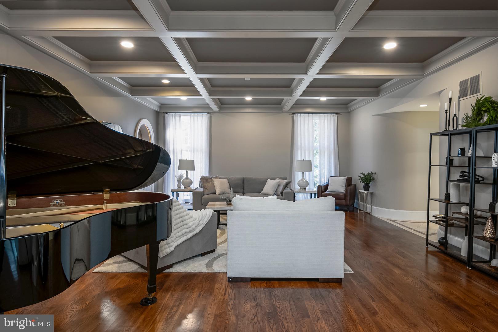 BIRDLAND - Residential