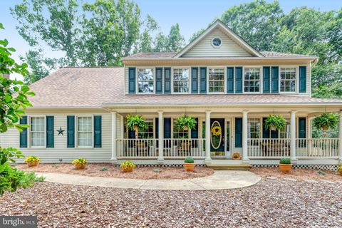 Photo of 13452 Natick Drive, MANASSAS, VA 20112 (MLS # VAPW2121738)