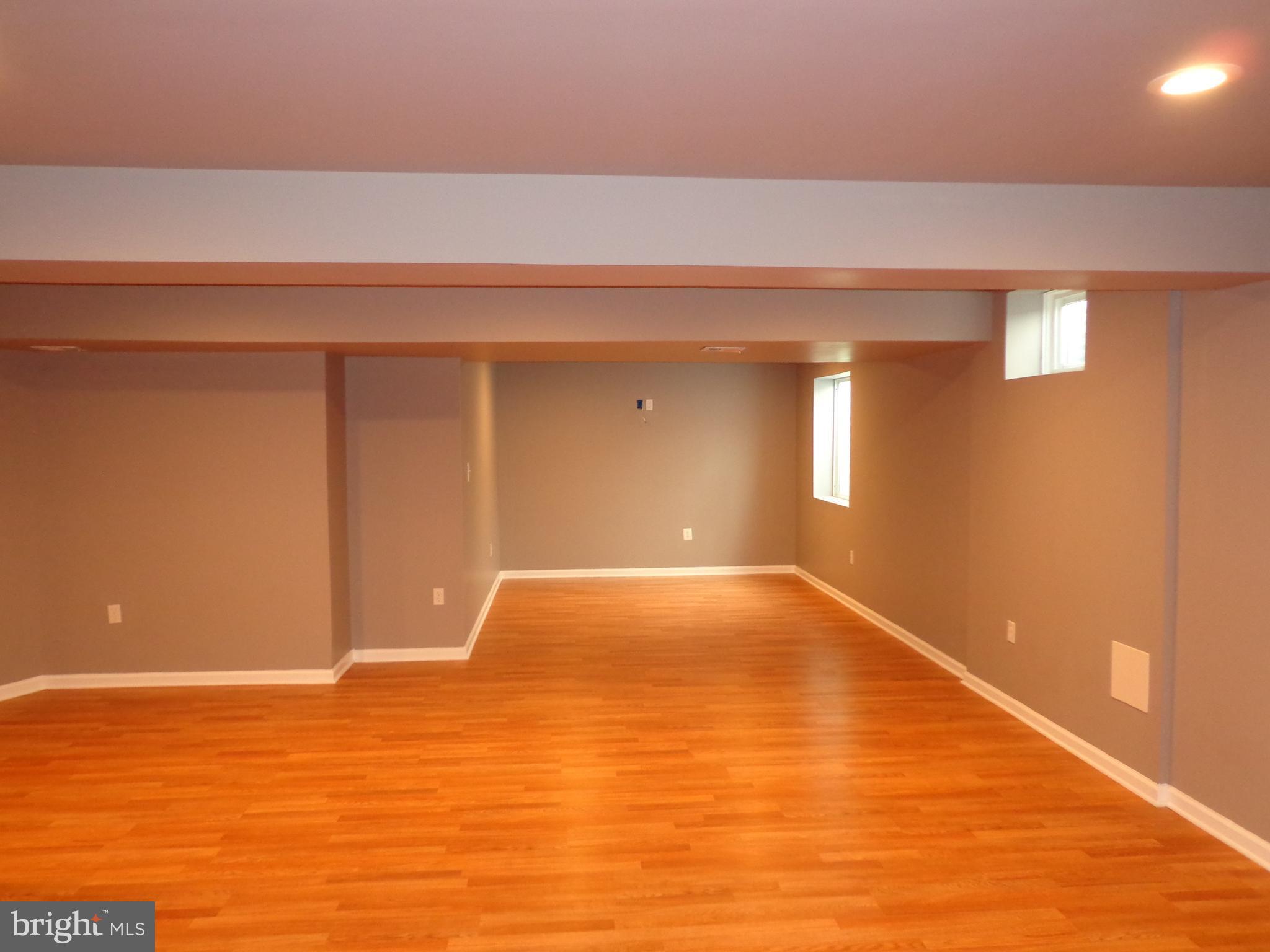 LAKELAND PLACE - Residential Lease