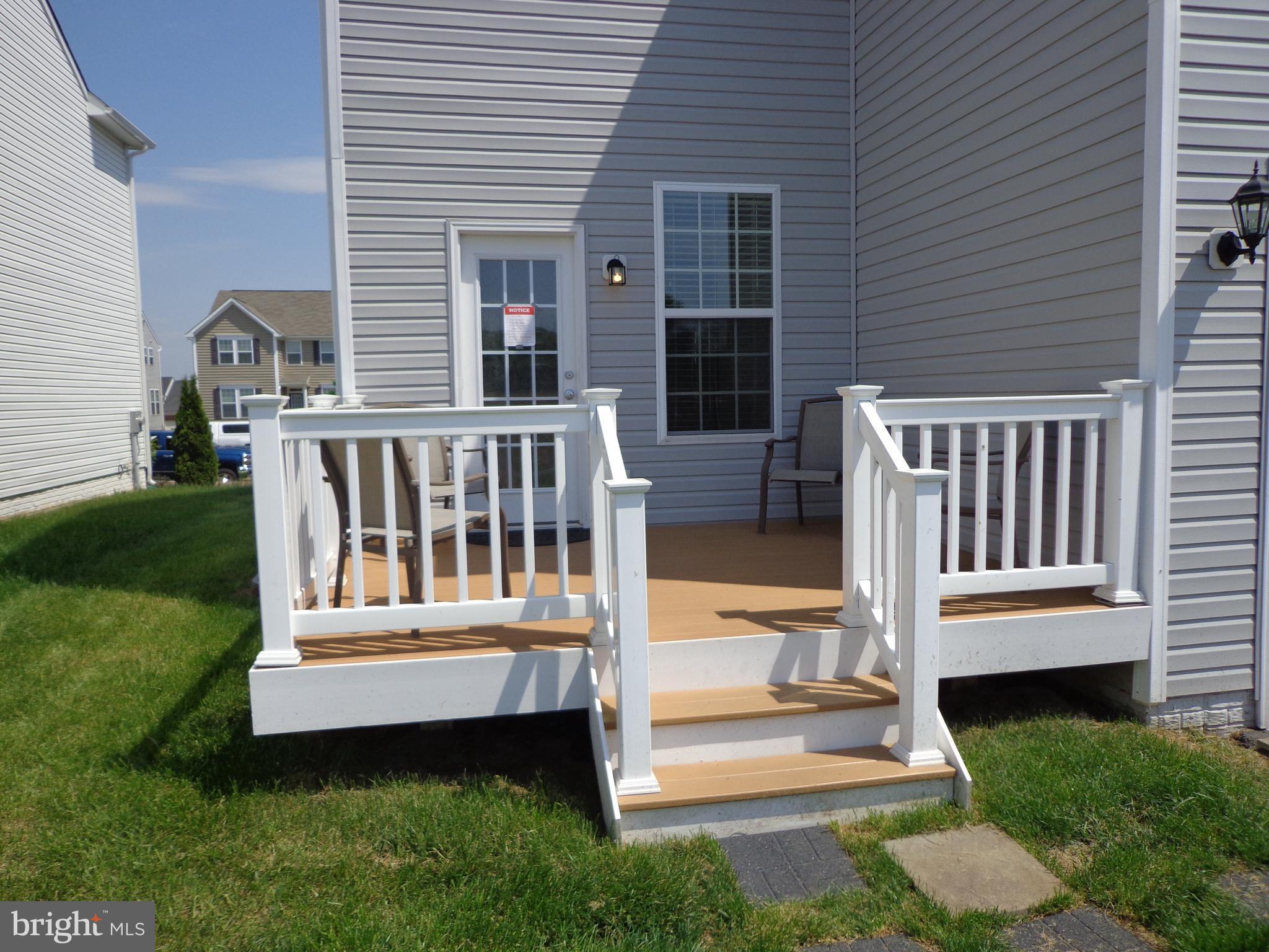 LAKELAND PLACE - Residential Lease