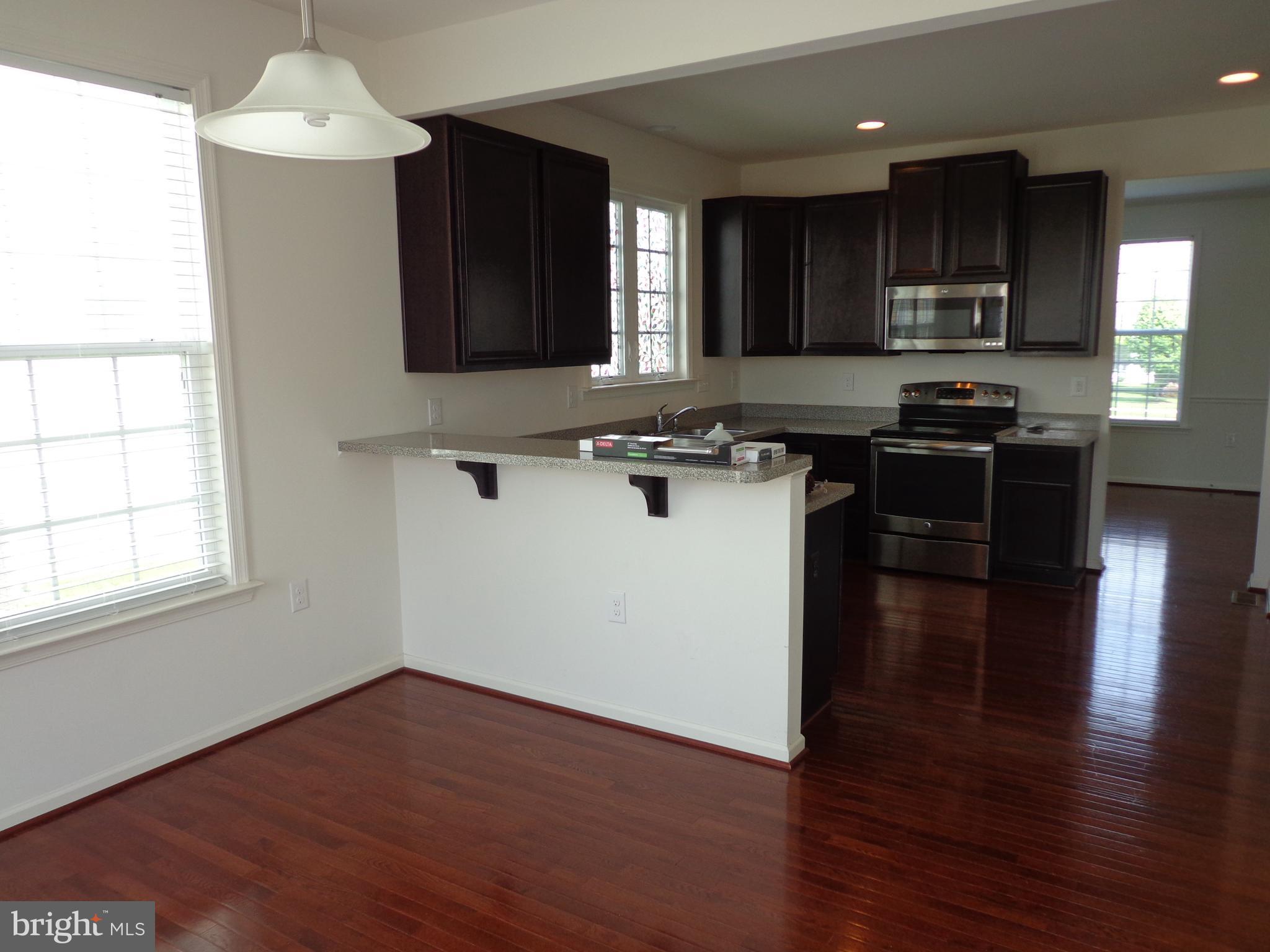 LAKELAND PLACE - Residential Lease