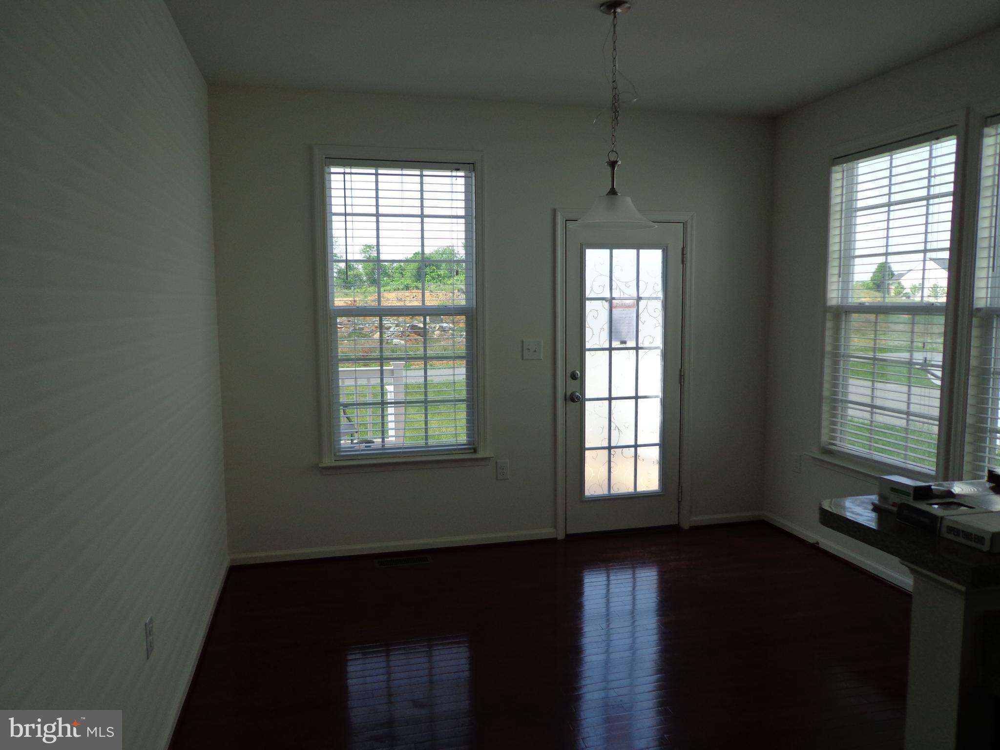 LAKELAND PLACE - Residential Lease