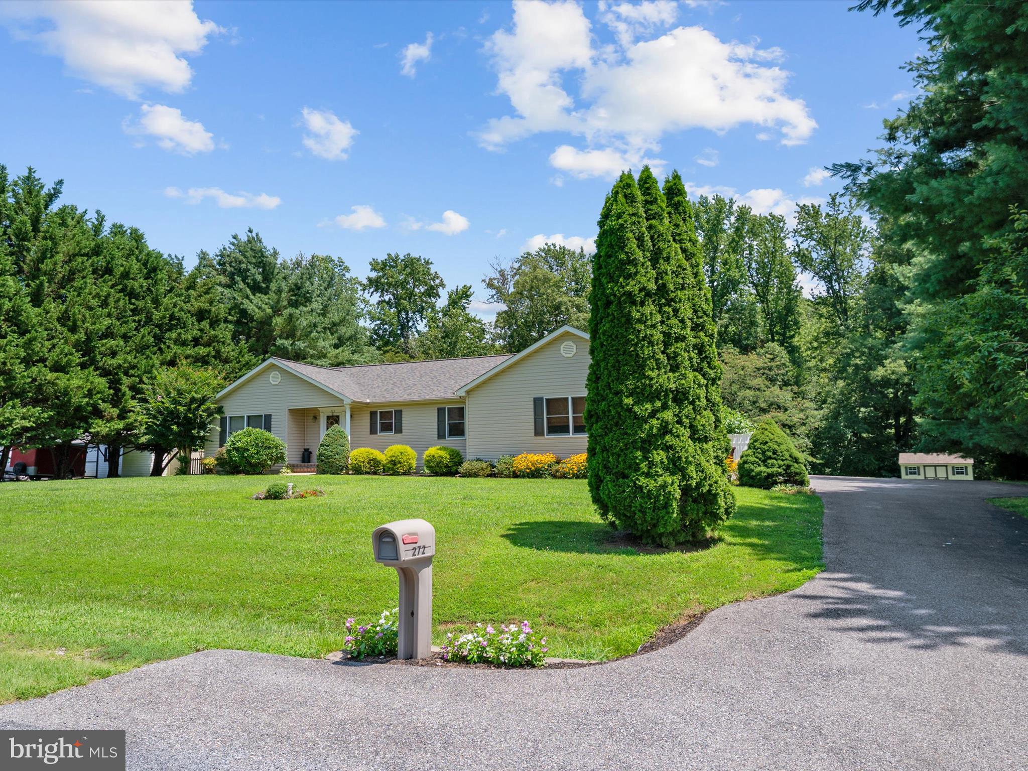 272 WYE KNOT COURT