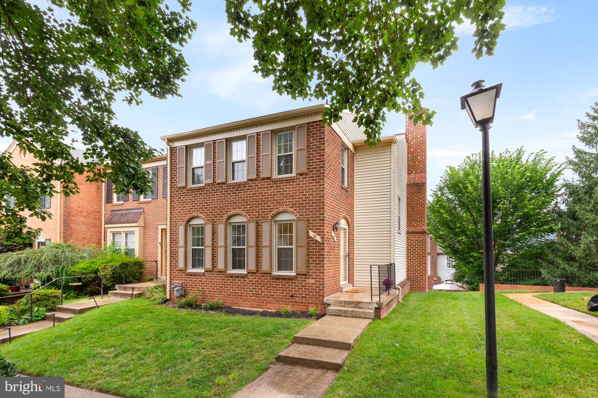 19 SHAGBARK COURT