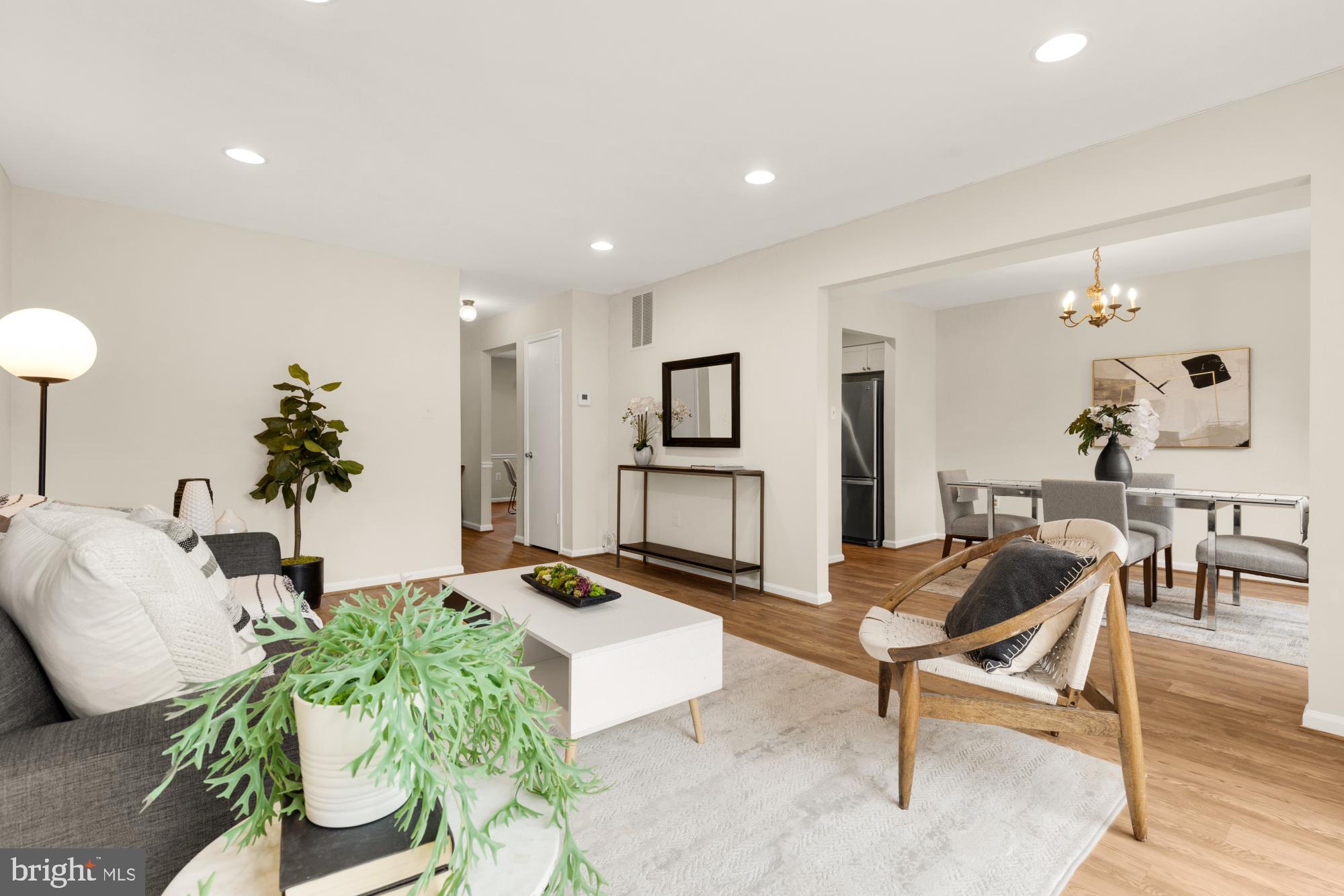 19 SHAGBARK COURT