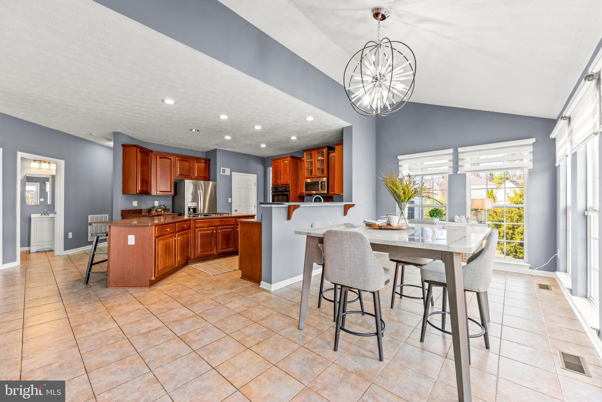 RIDGE FOREST GLEN - Residential