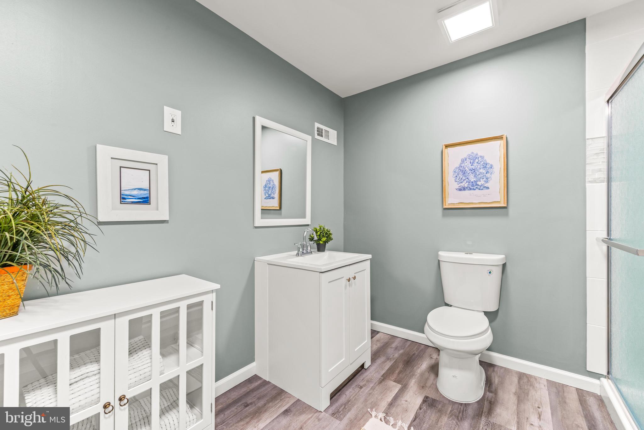 RIDGE FOREST GLEN - Residential