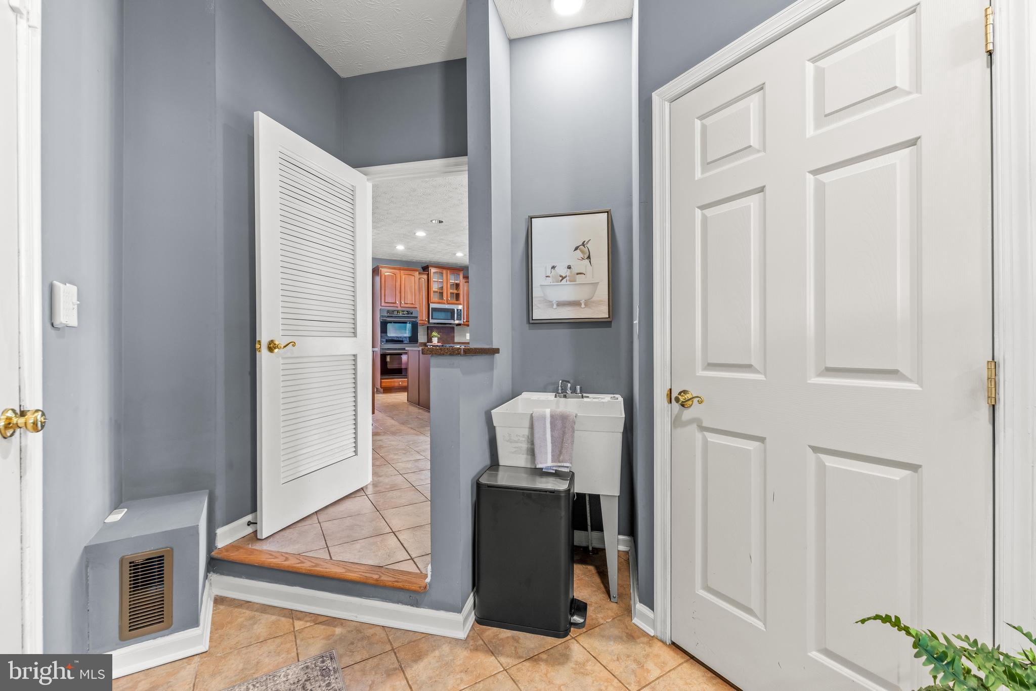 RIDGE FOREST GLEN - Residential