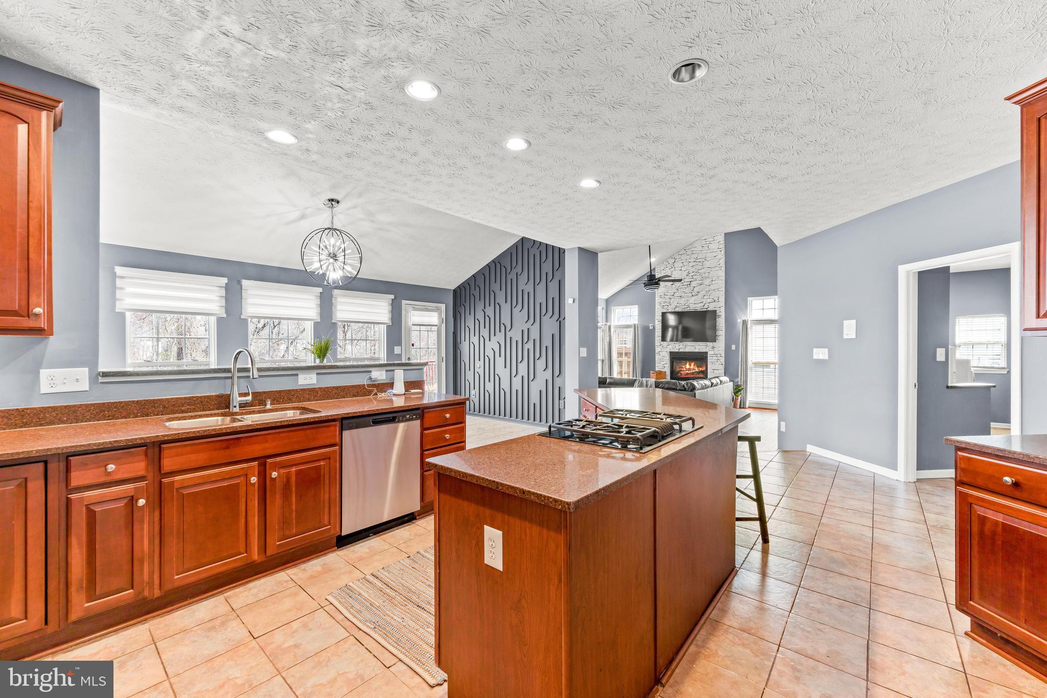 RIDGE FOREST GLEN - Residential