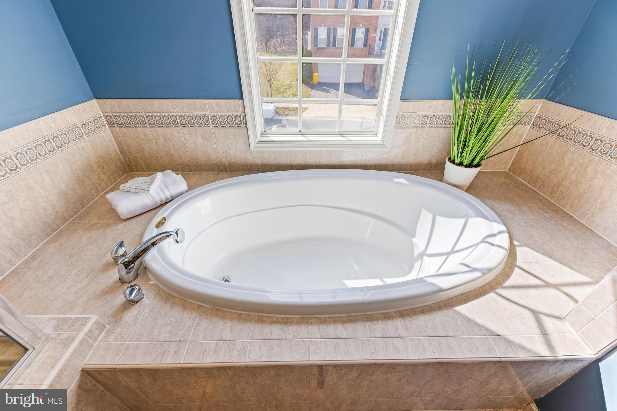 RIDGE FOREST GLEN - Residential