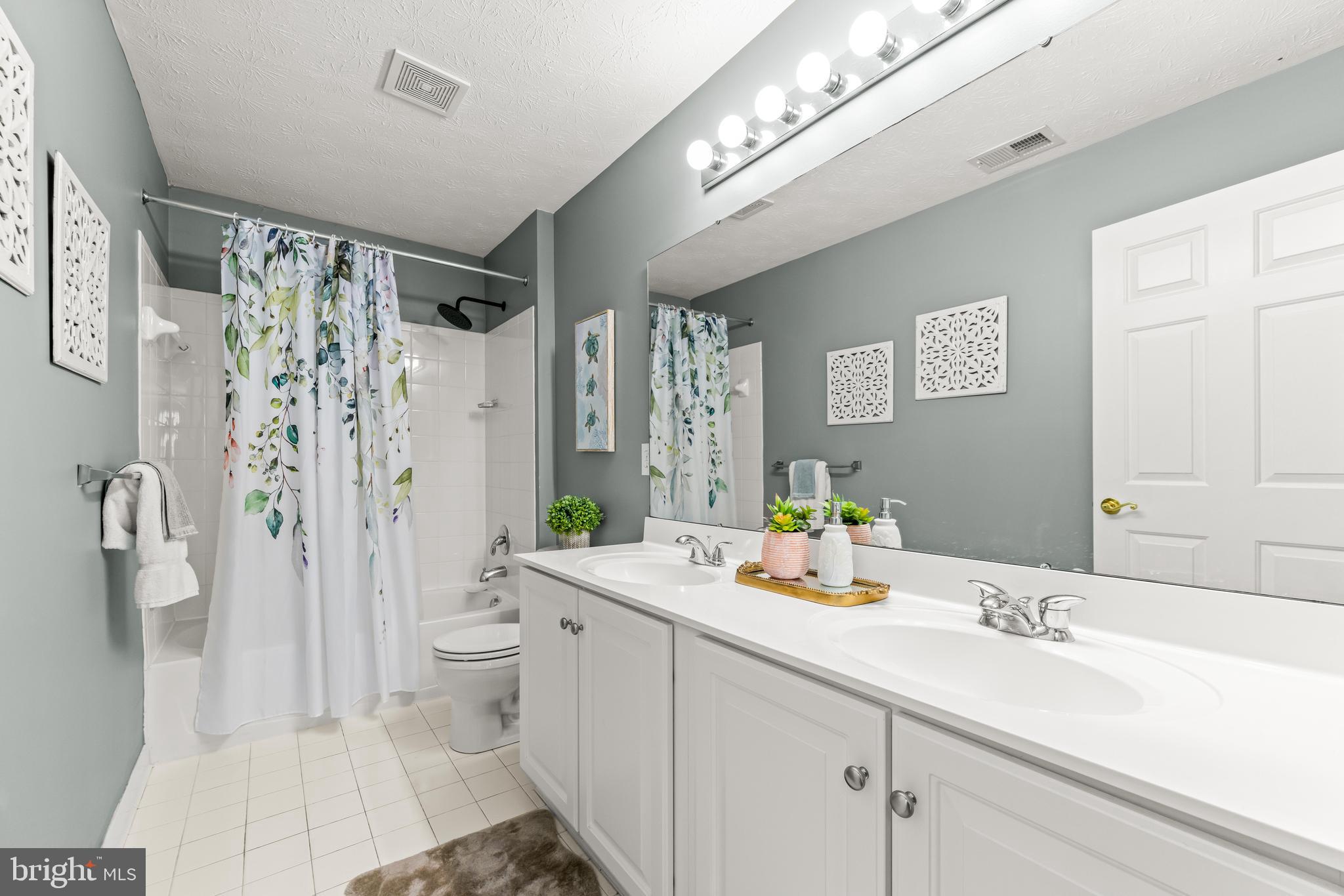 RIDGE FOREST GLEN - Residential