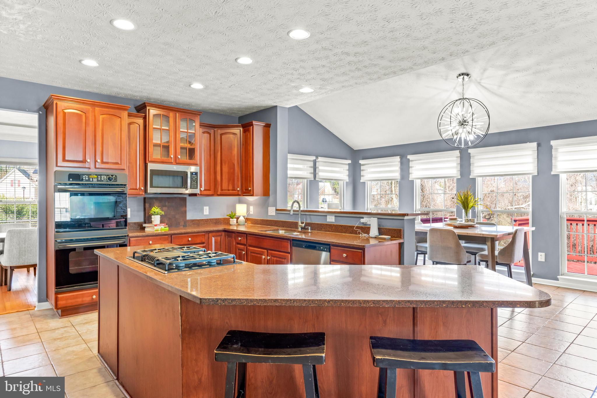 RIDGE FOREST GLEN - Residential