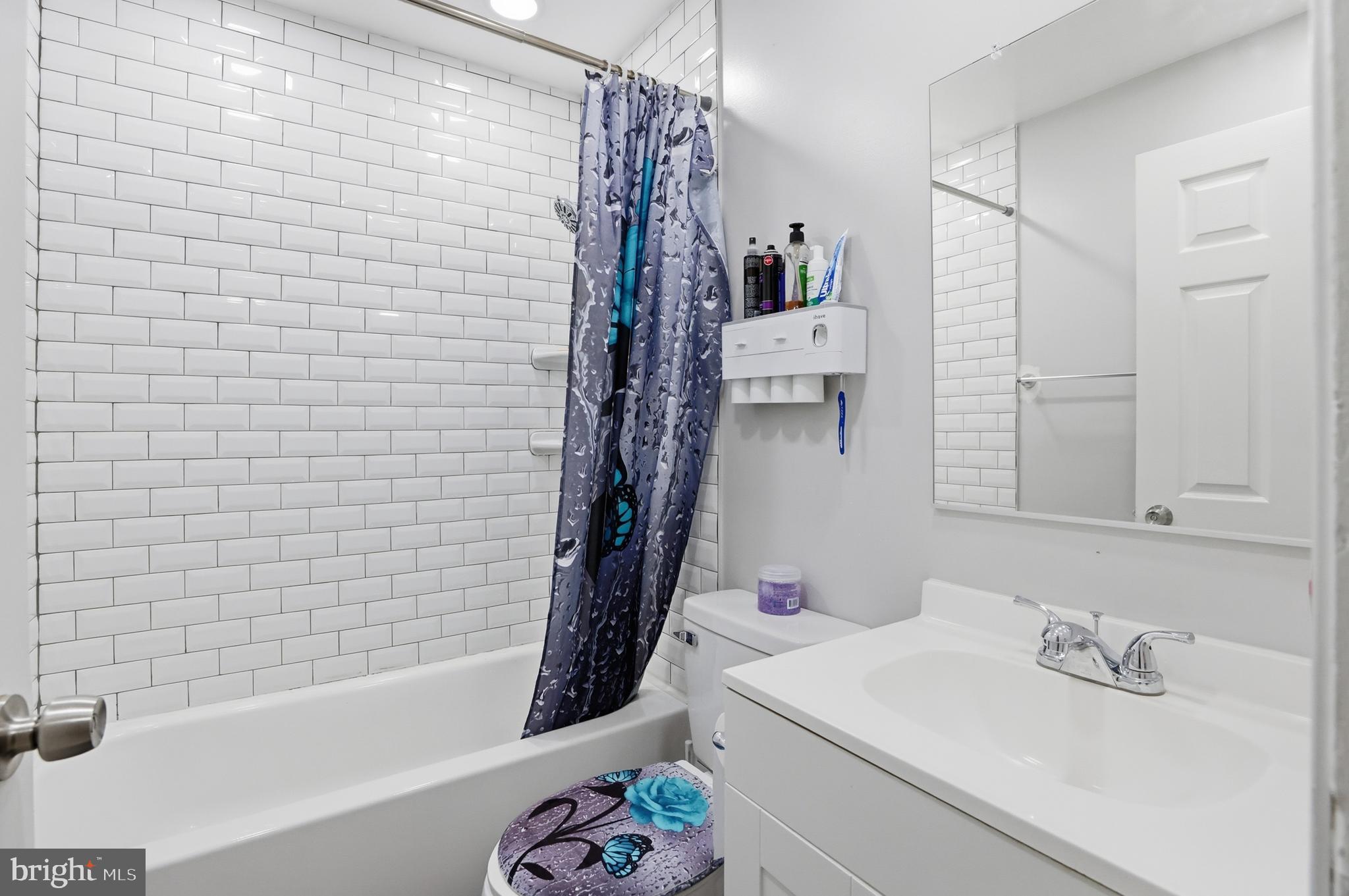 QUAIL MEADOWS TOWNHOUSES - Residential