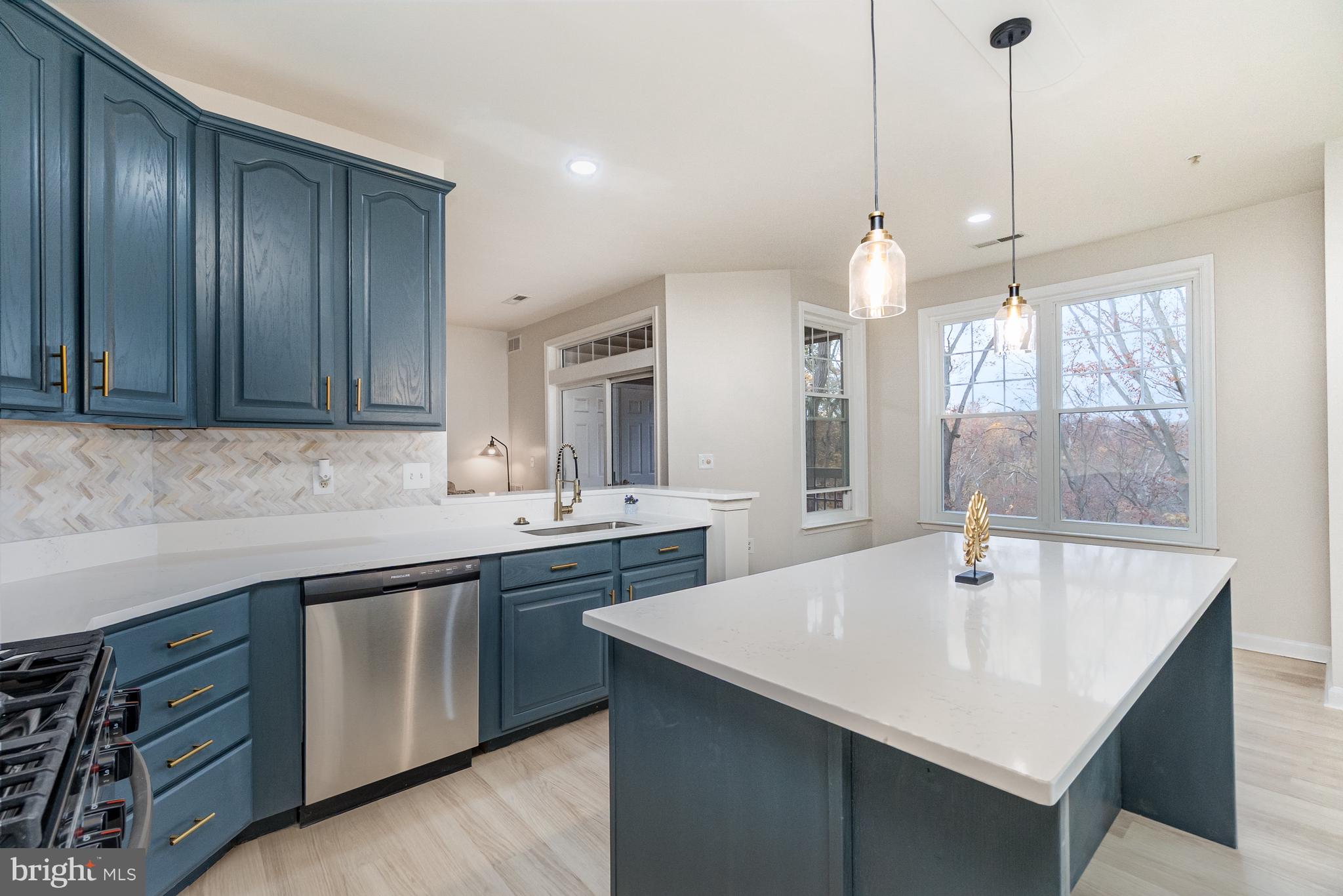 TAYLOR RIDGE CONDOMINIUMS - Residential