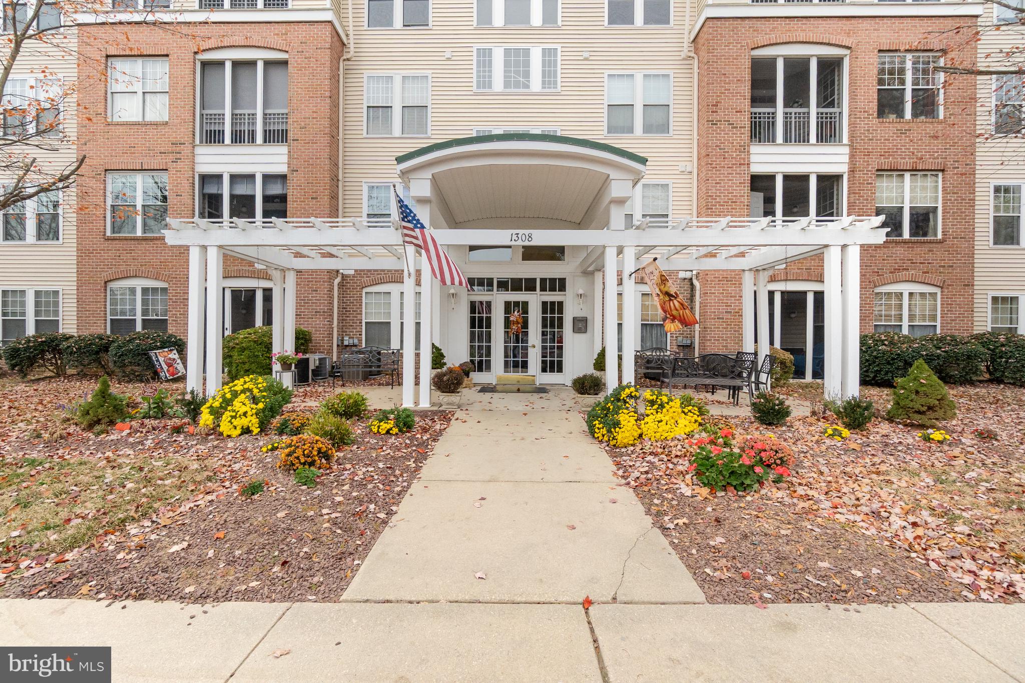 TAYLOR RIDGE CONDOMINIUMS - Residential