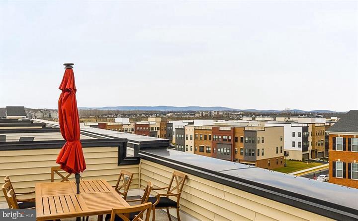 LOUDOUN VALLEY CARLISLE - Residential Lease