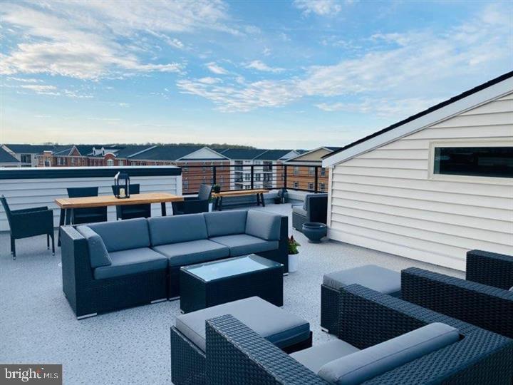 LOUDOUN VALLEY CARLISLE - Residential Lease