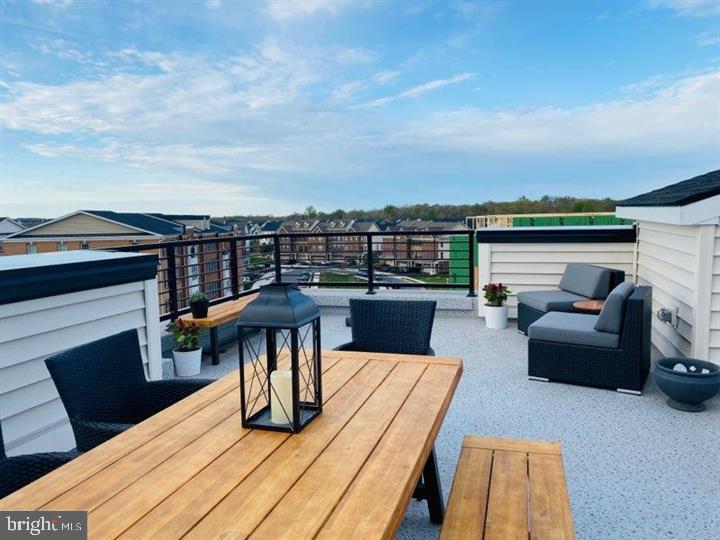 LOUDOUN VALLEY CARLISLE - Residential Lease