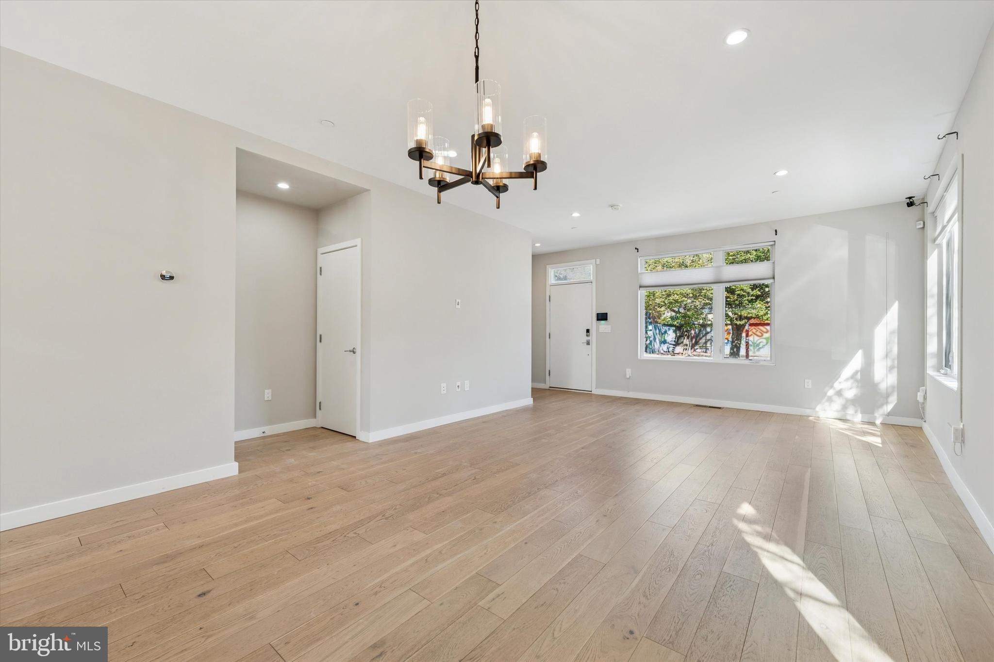 OLDE KENSINGTON - Residential