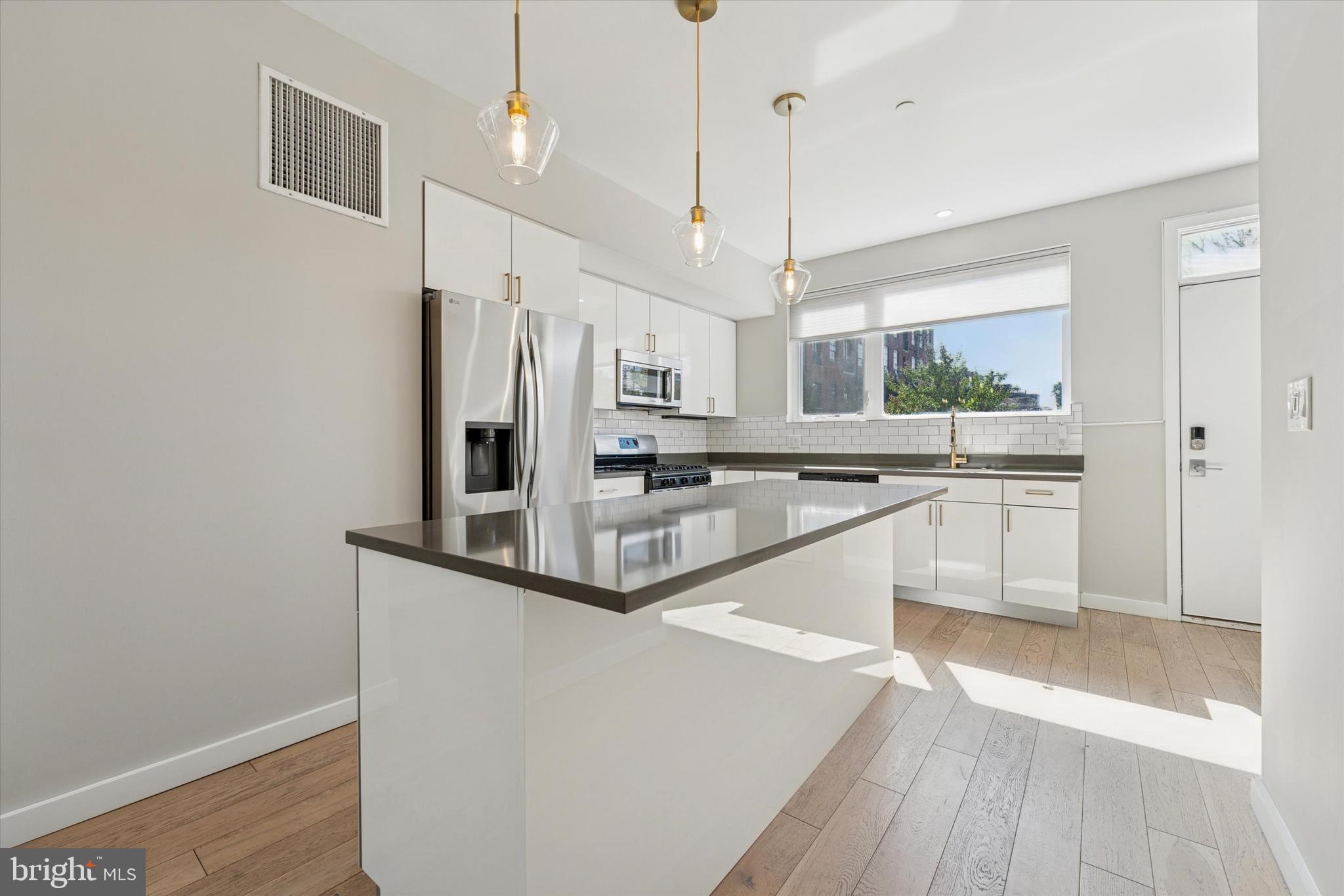 OLDE KENSINGTON - Residential