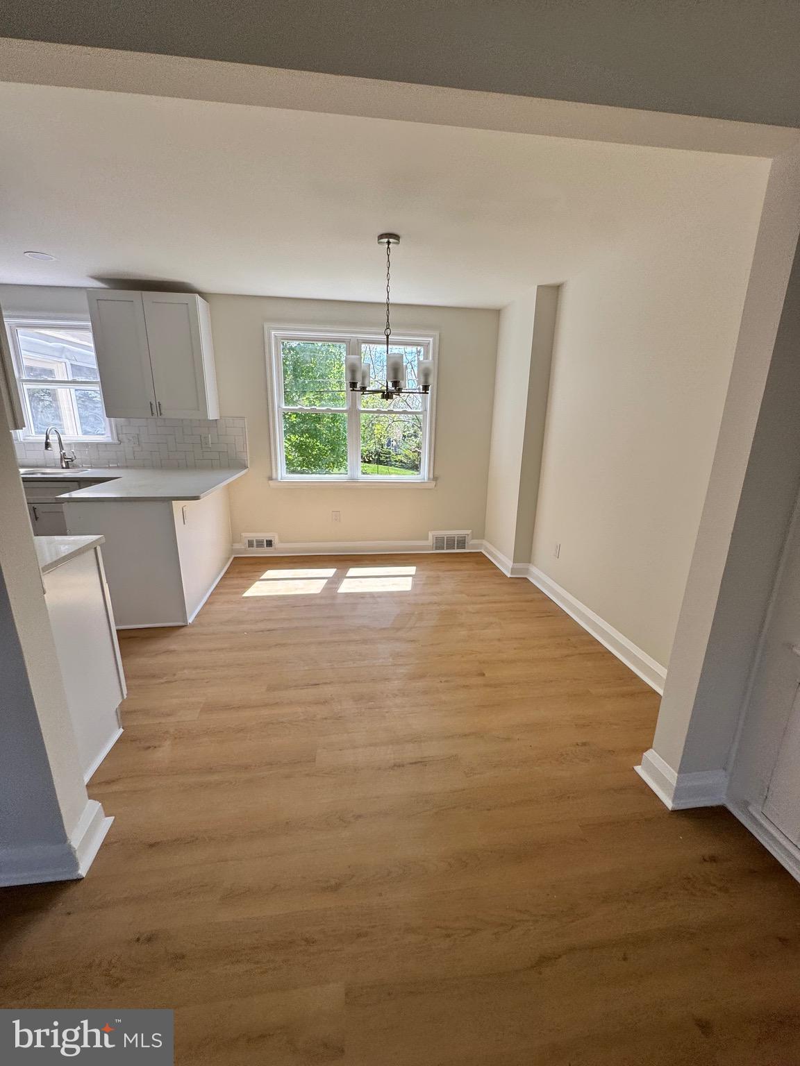 6605 ALTAMONT AVENUE