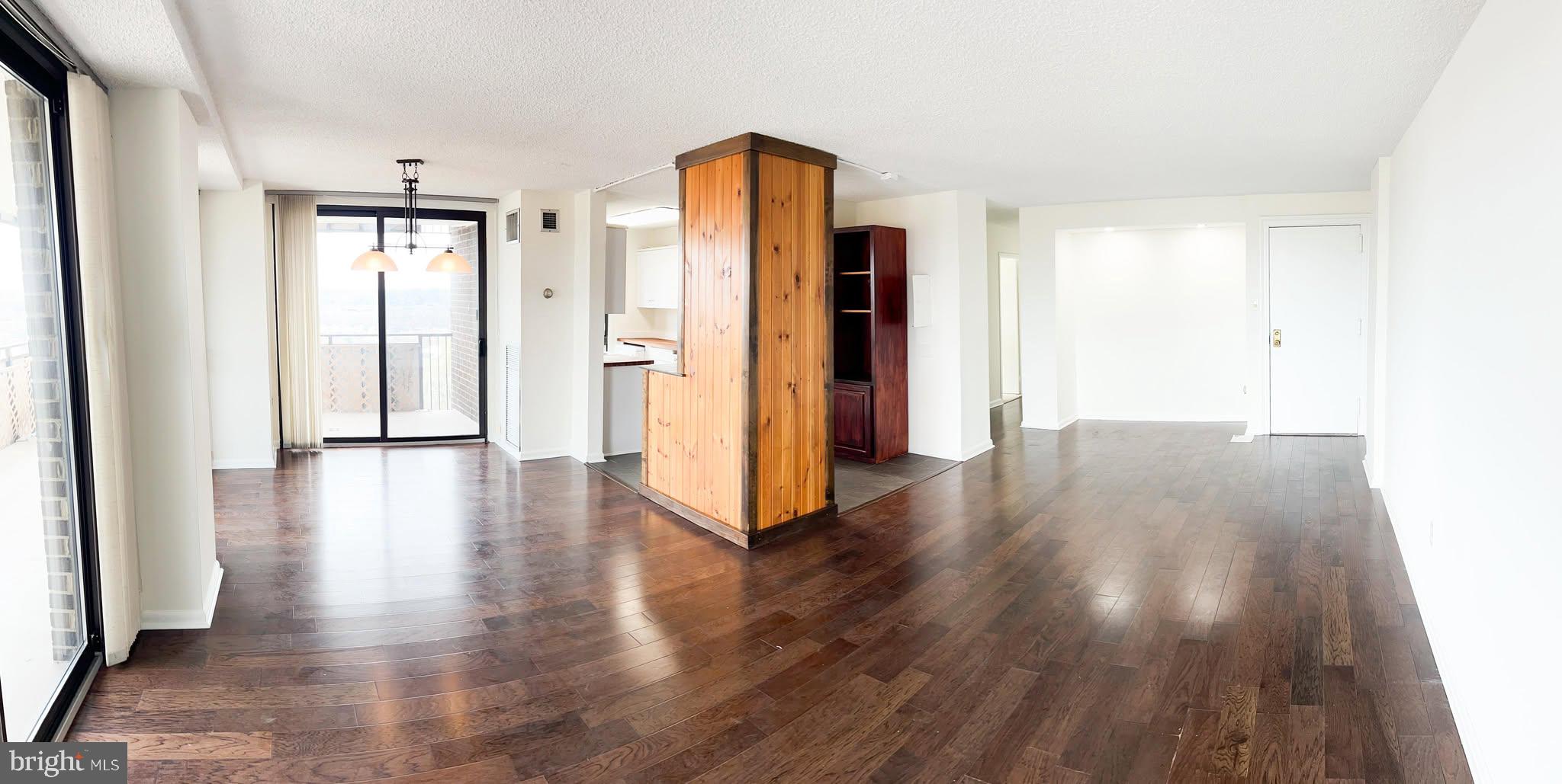 250 S REYNOLDS STREET 810
