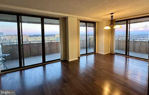 250 S Reynolds Street Unit 810, Alexandria, VA 22304 - MLS#: VAAX2041748