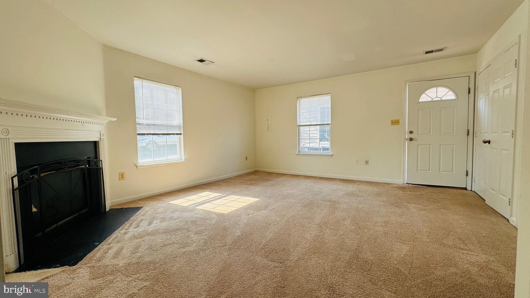 GROVEWOOD - Residential Lease