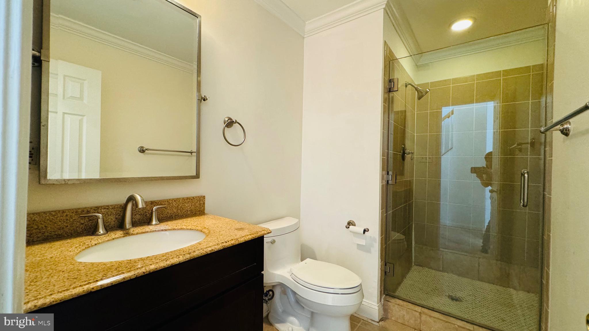 GROVEWOOD - Residential Lease