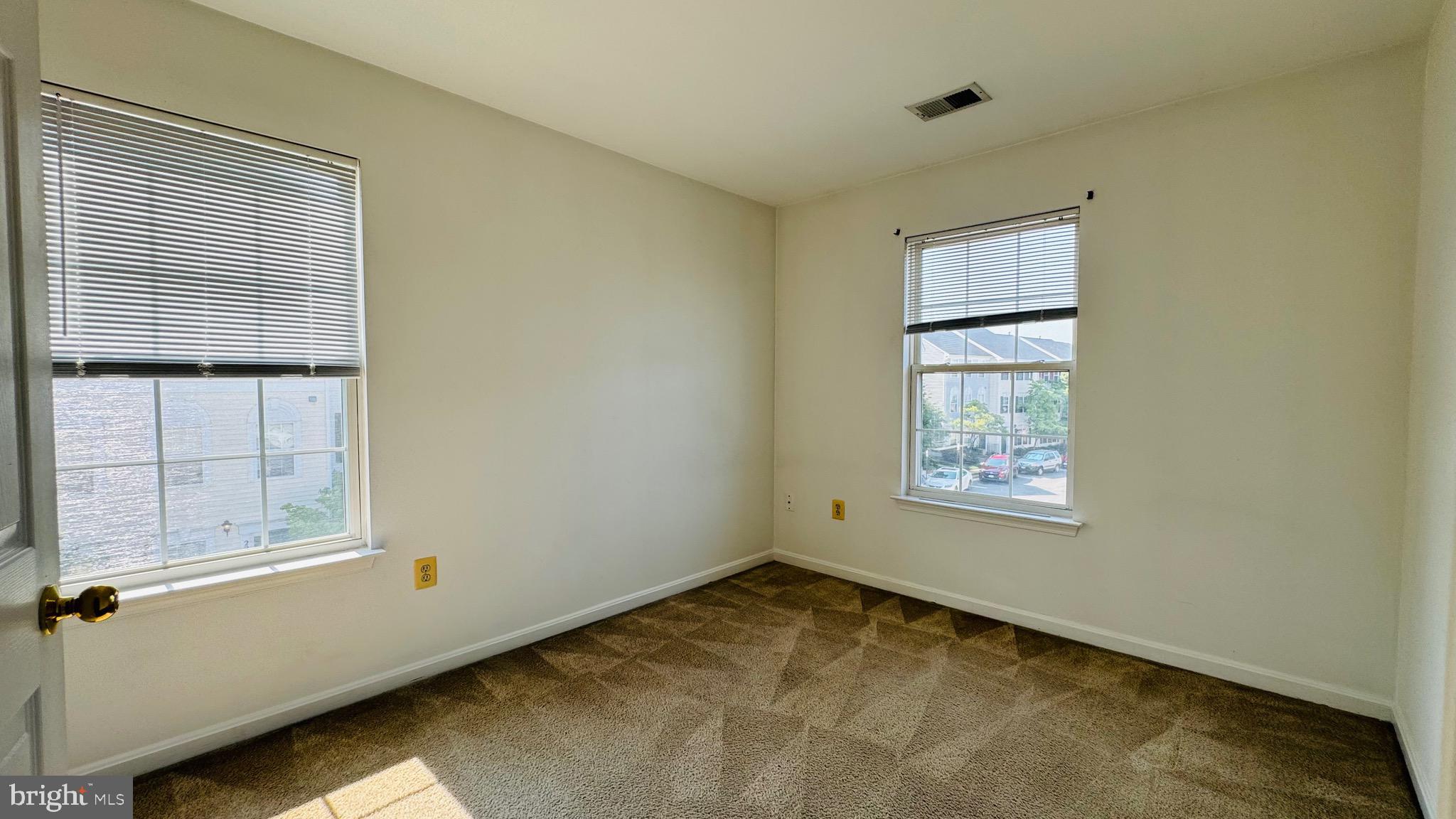 GROVEWOOD - Residential Lease