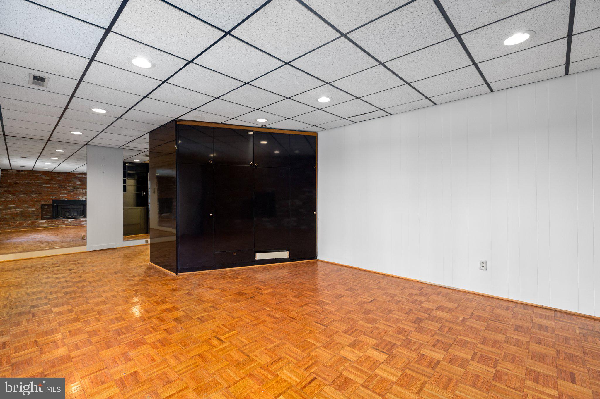 WOODLAWN - Residential