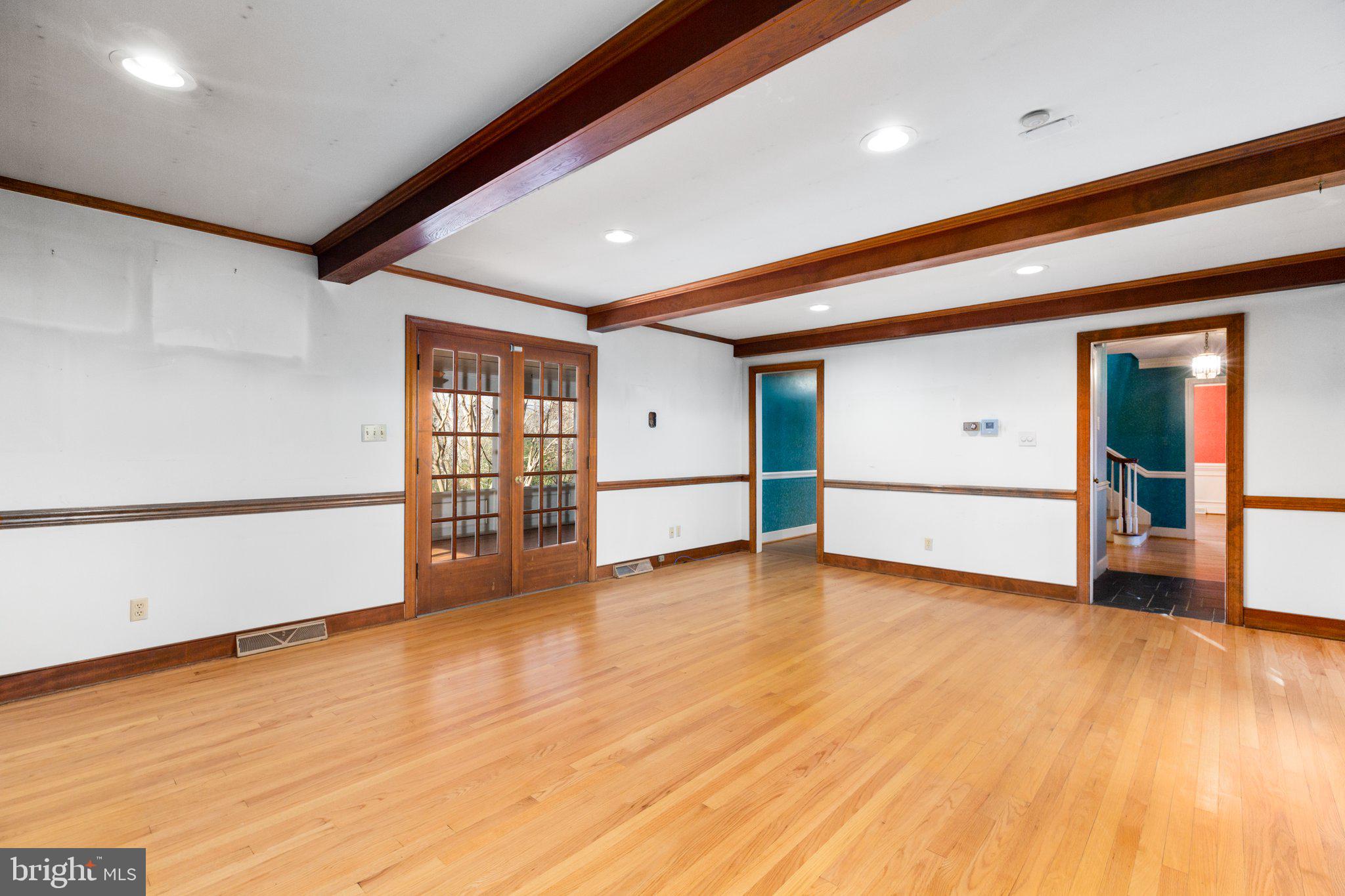 WOODLAWN - Residential